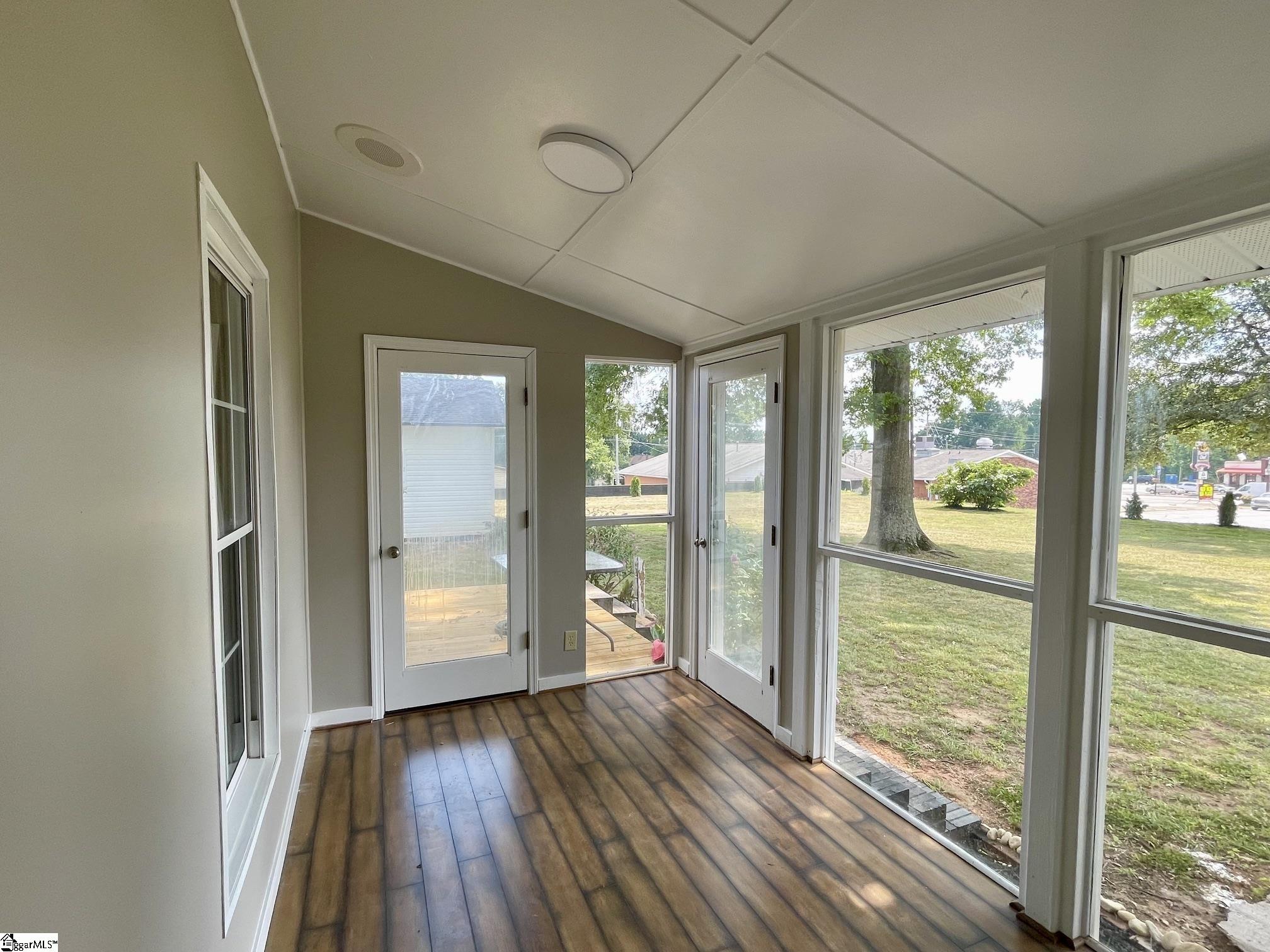 416 S Kentucky Avenue Property Photo 28