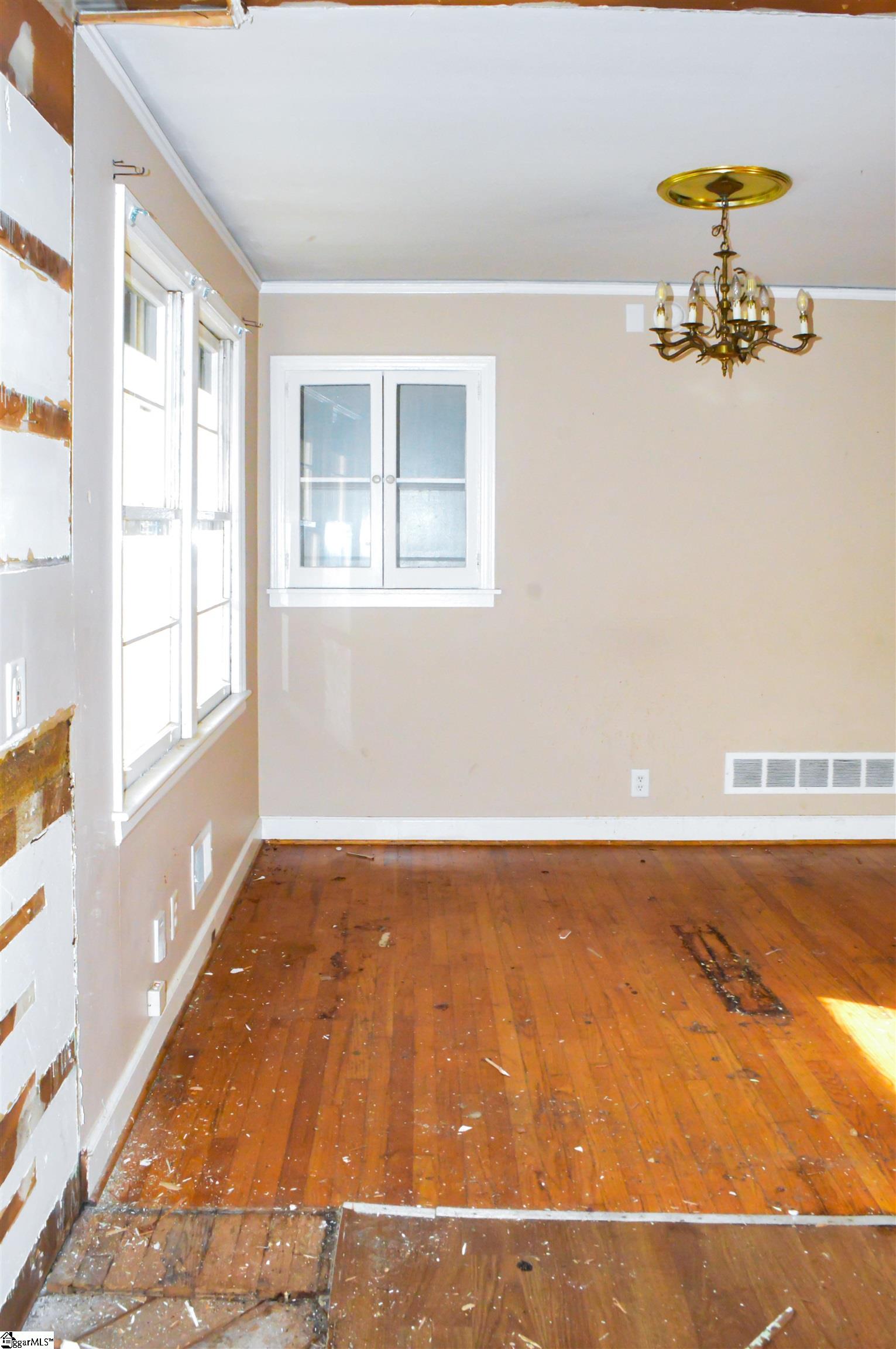 113 Brookforest Drive Property Photo 4