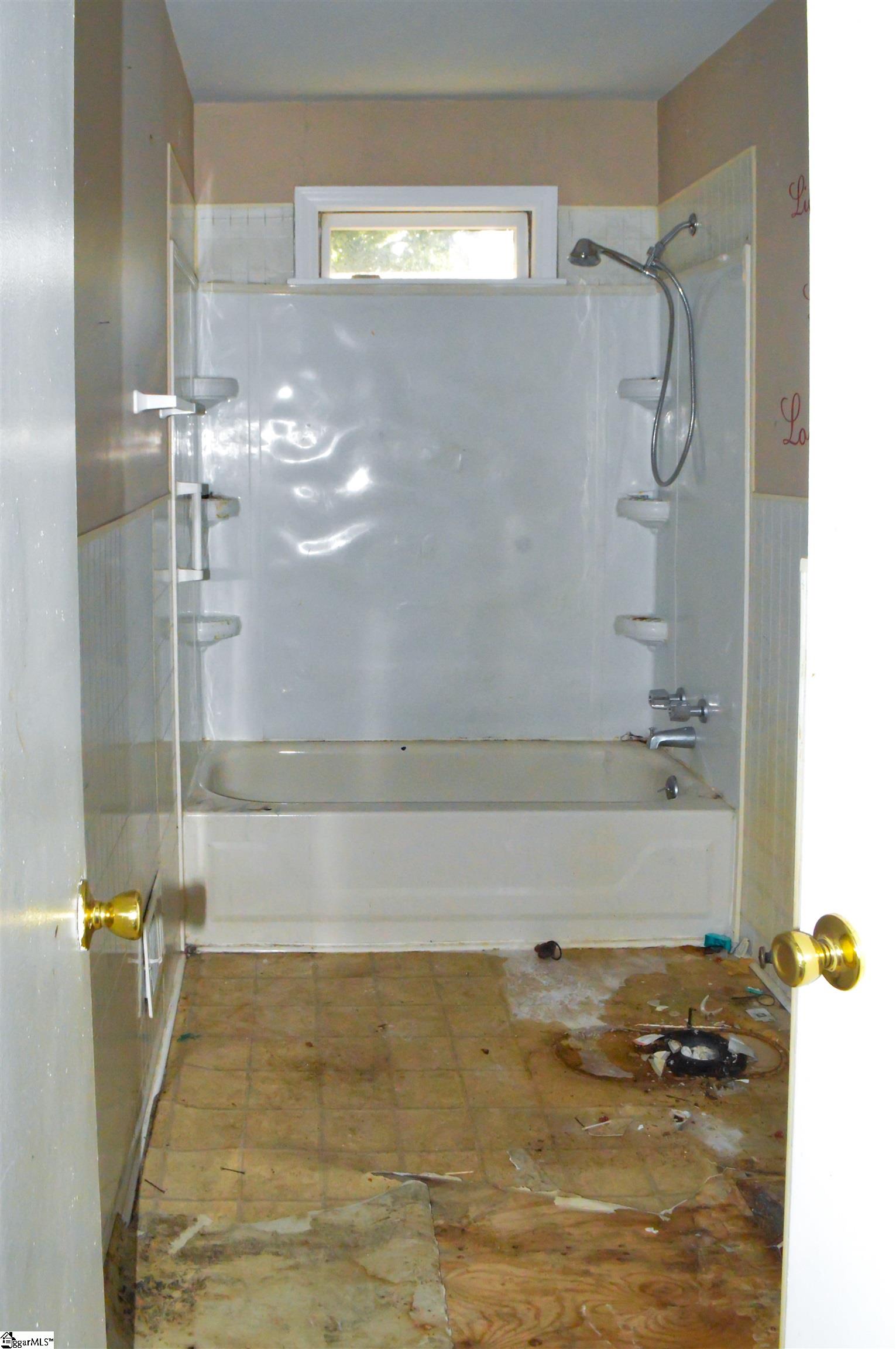 113 Brookforest Drive Property Photo 7