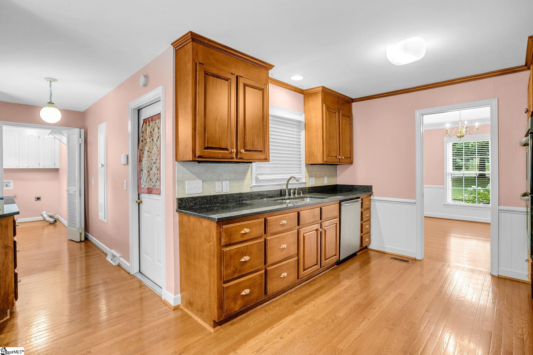 204 Montclair Road Property Photo 23