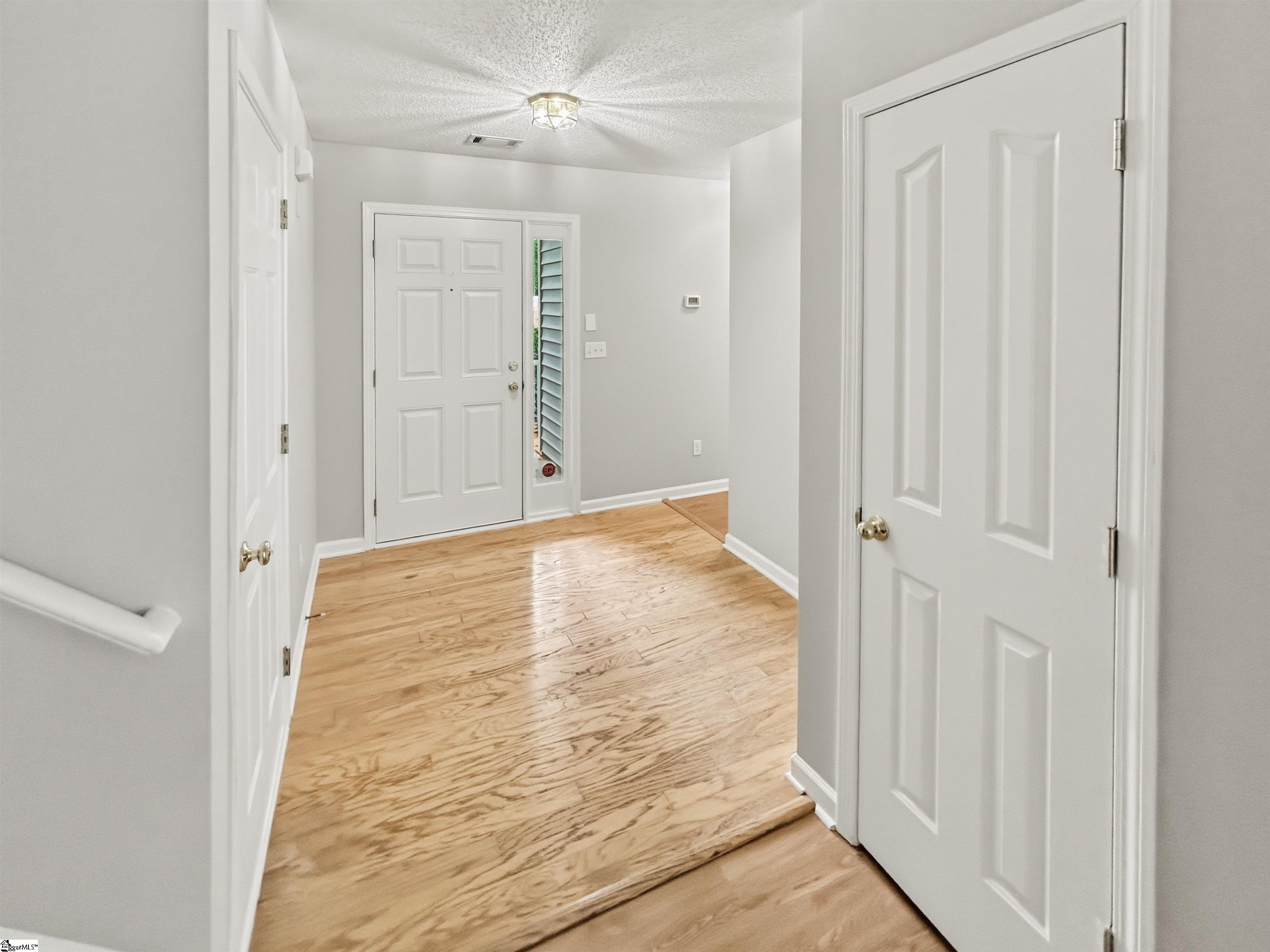 1597731 Property Photo 5
