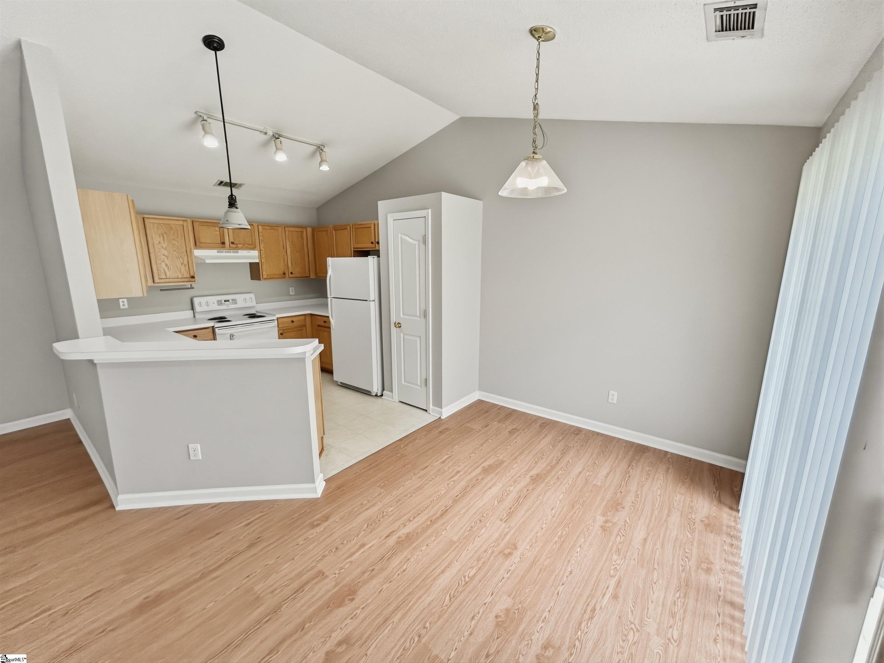 1597731 Property Photo 9