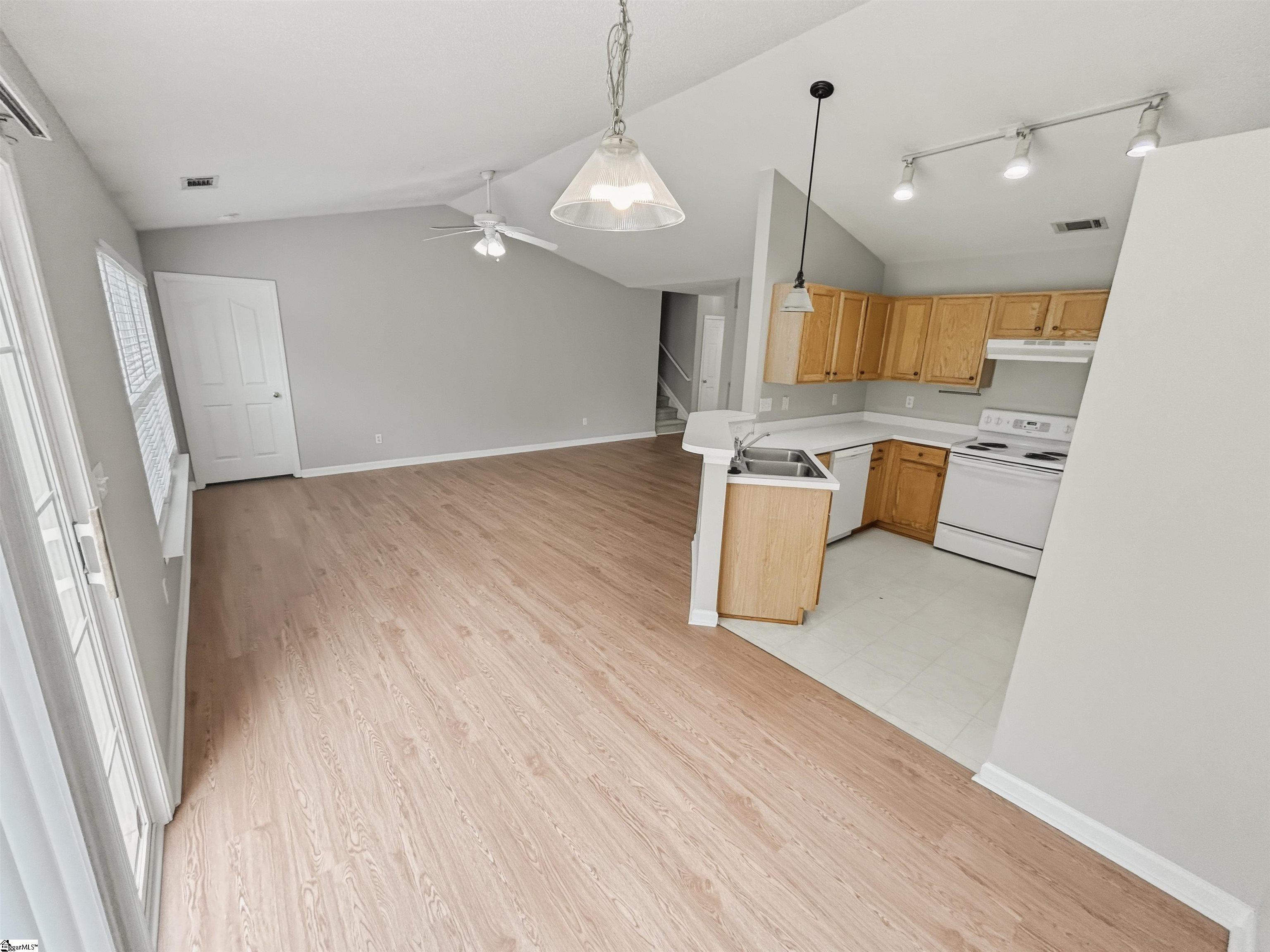 1597731 Property Photo 10