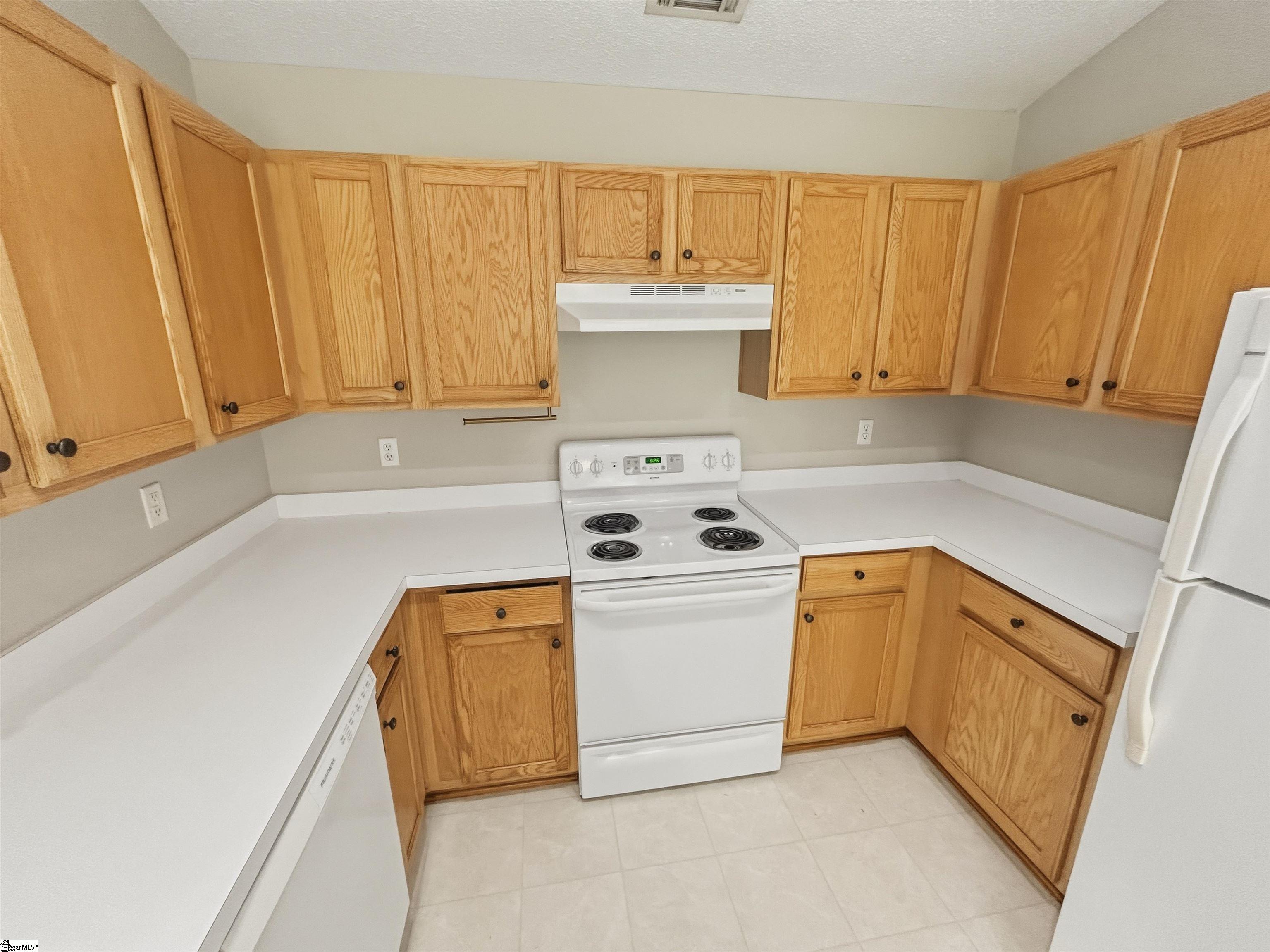 1597731 Property Photo 13