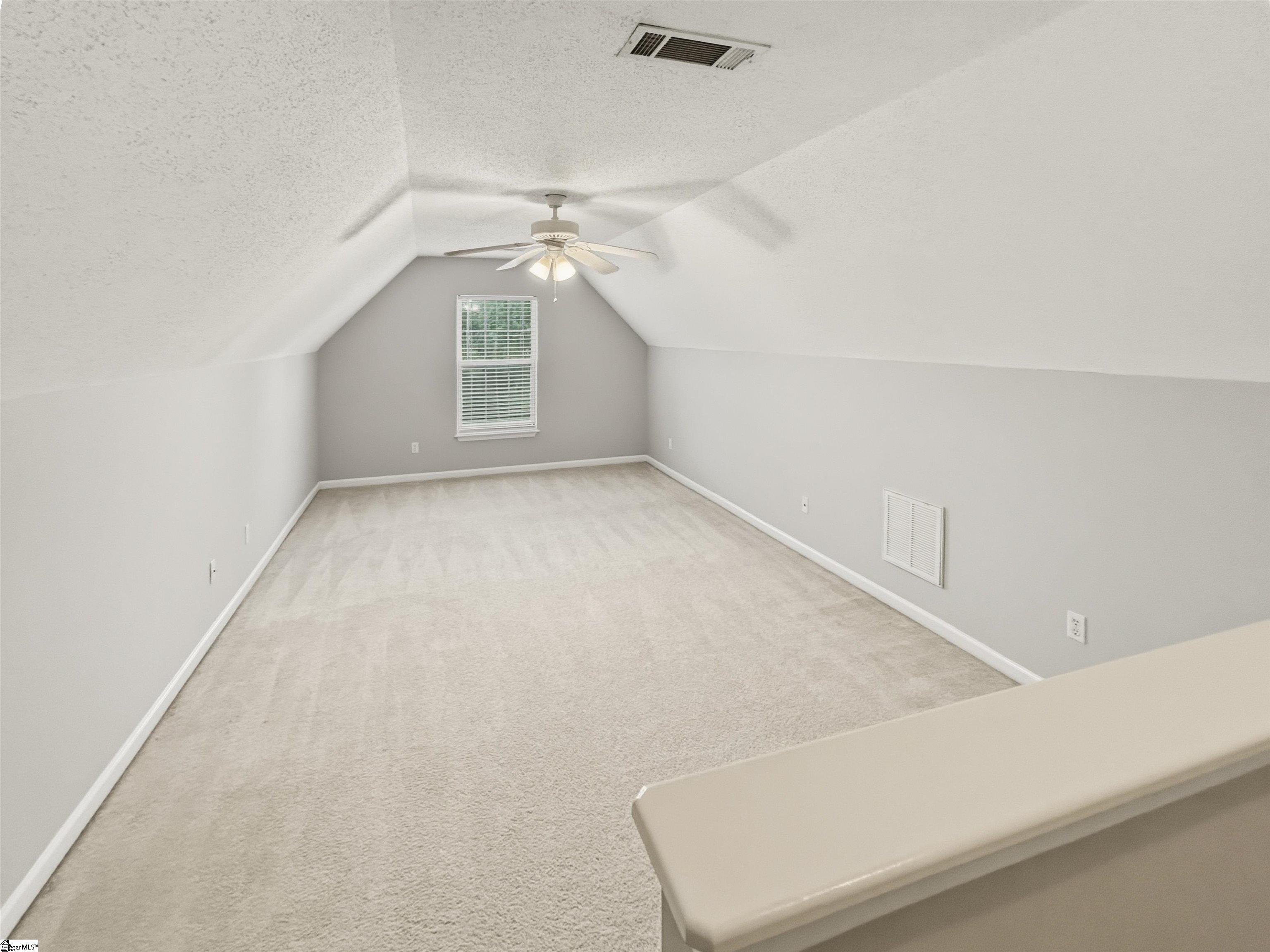 1597731 Property Photo 18