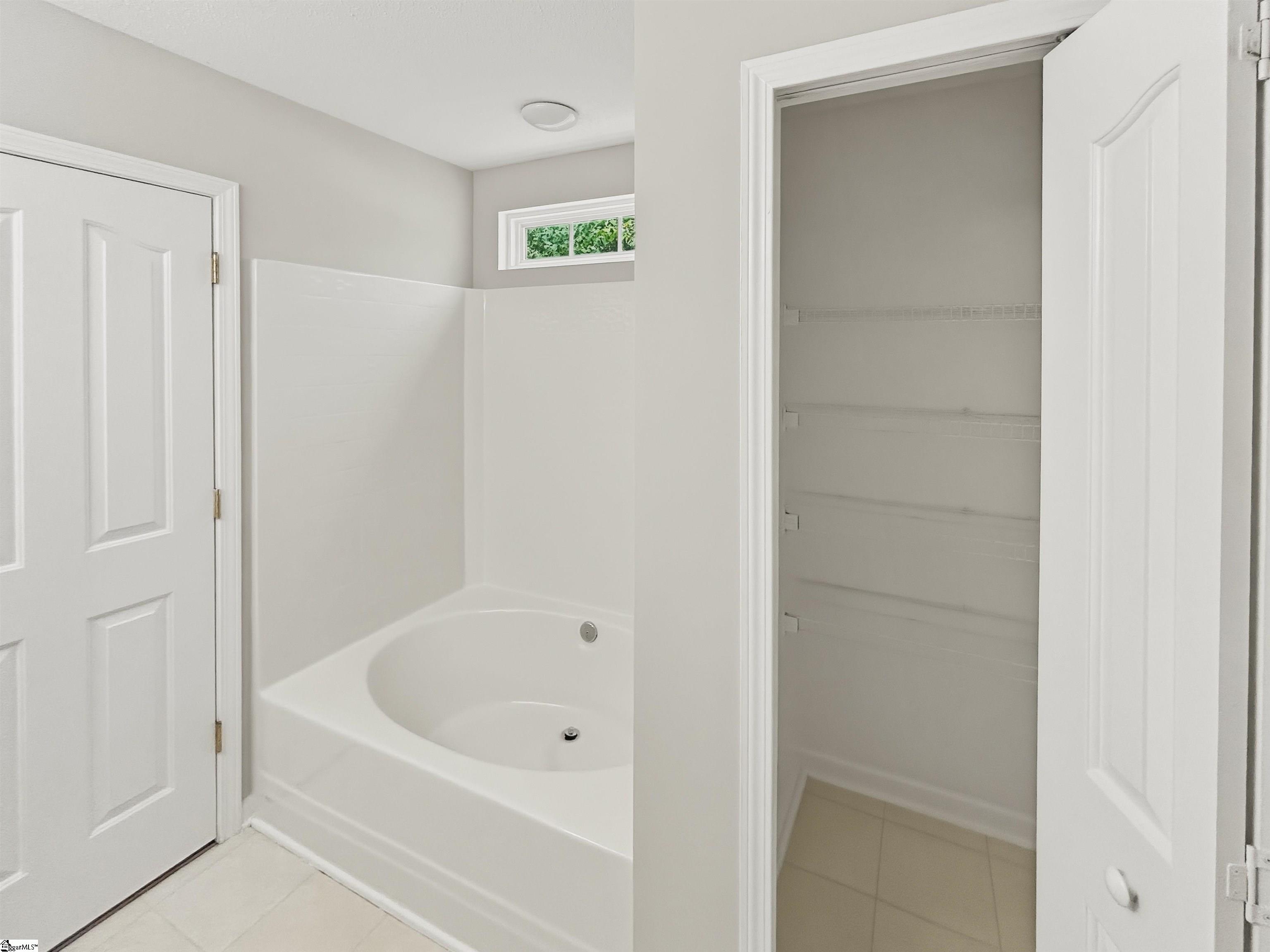1597731 Property Photo 28