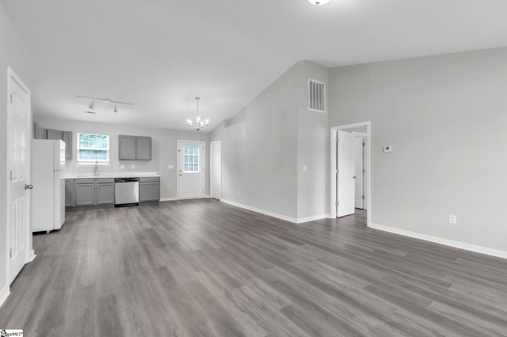208 Riverbreeze Road Property Photo 4