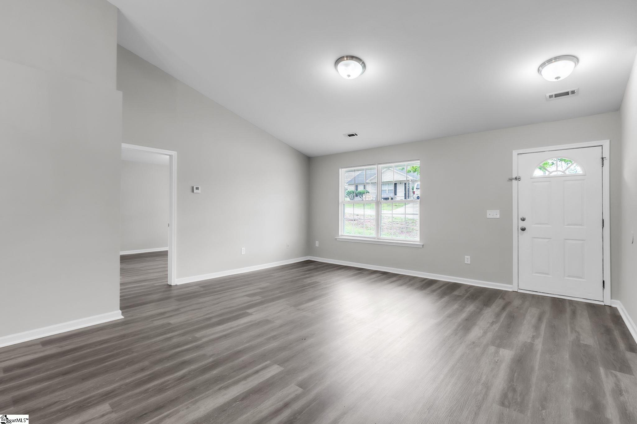 208 Riverbreeze Road Property Photo 5