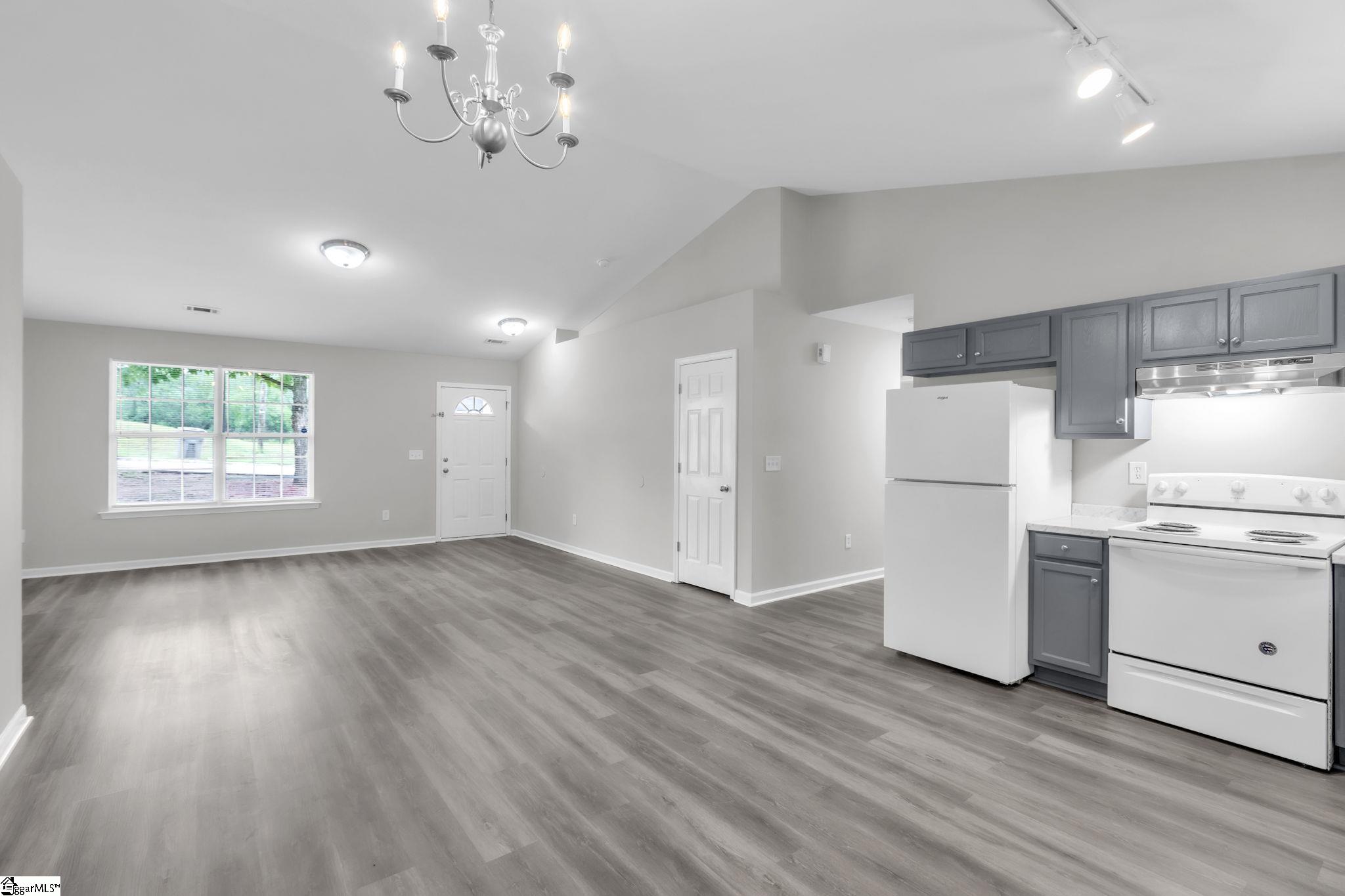 208 Riverbreeze Road Property Photo 11