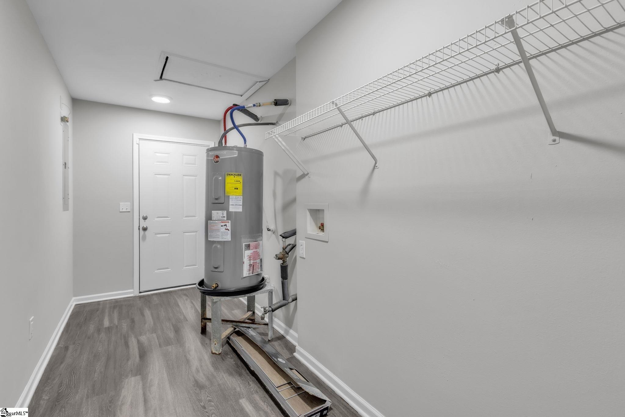 208 Riverbreeze Road Property Photo 12