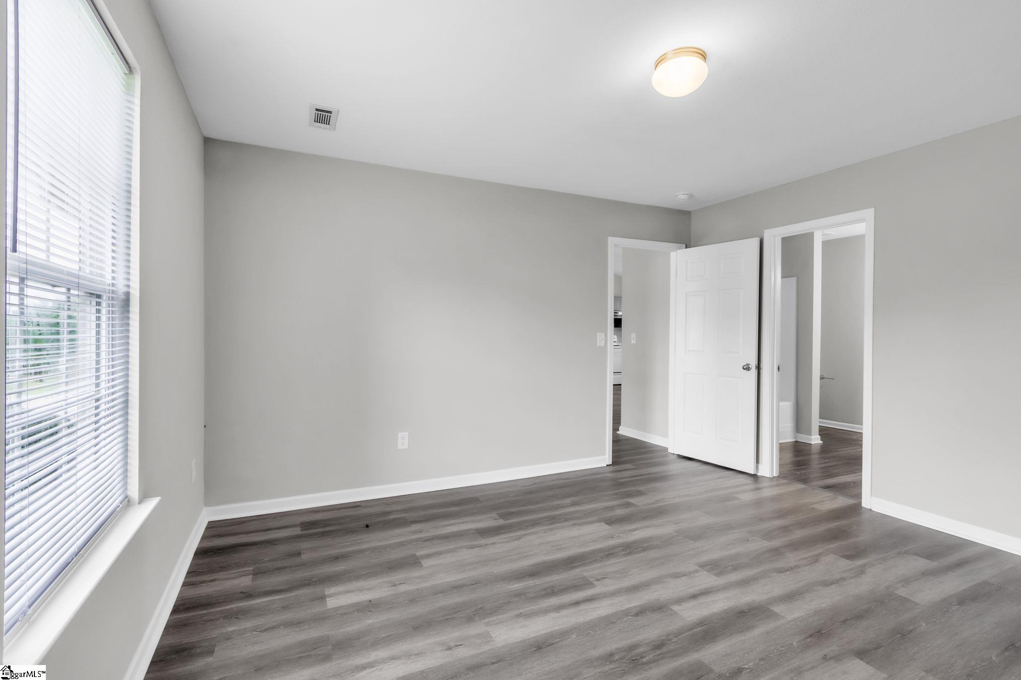 208 Riverbreeze Road Property Photo 13