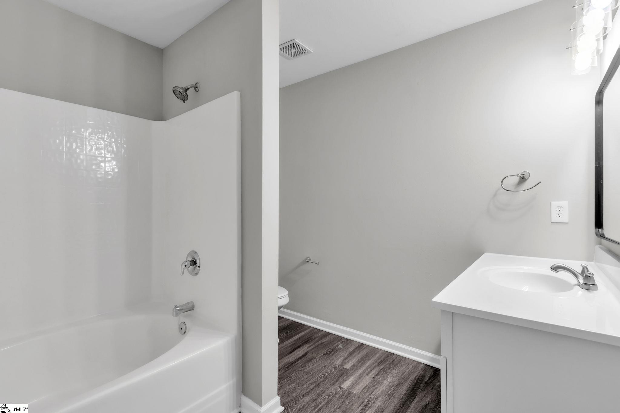 208 Riverbreeze Road Property Photo 15