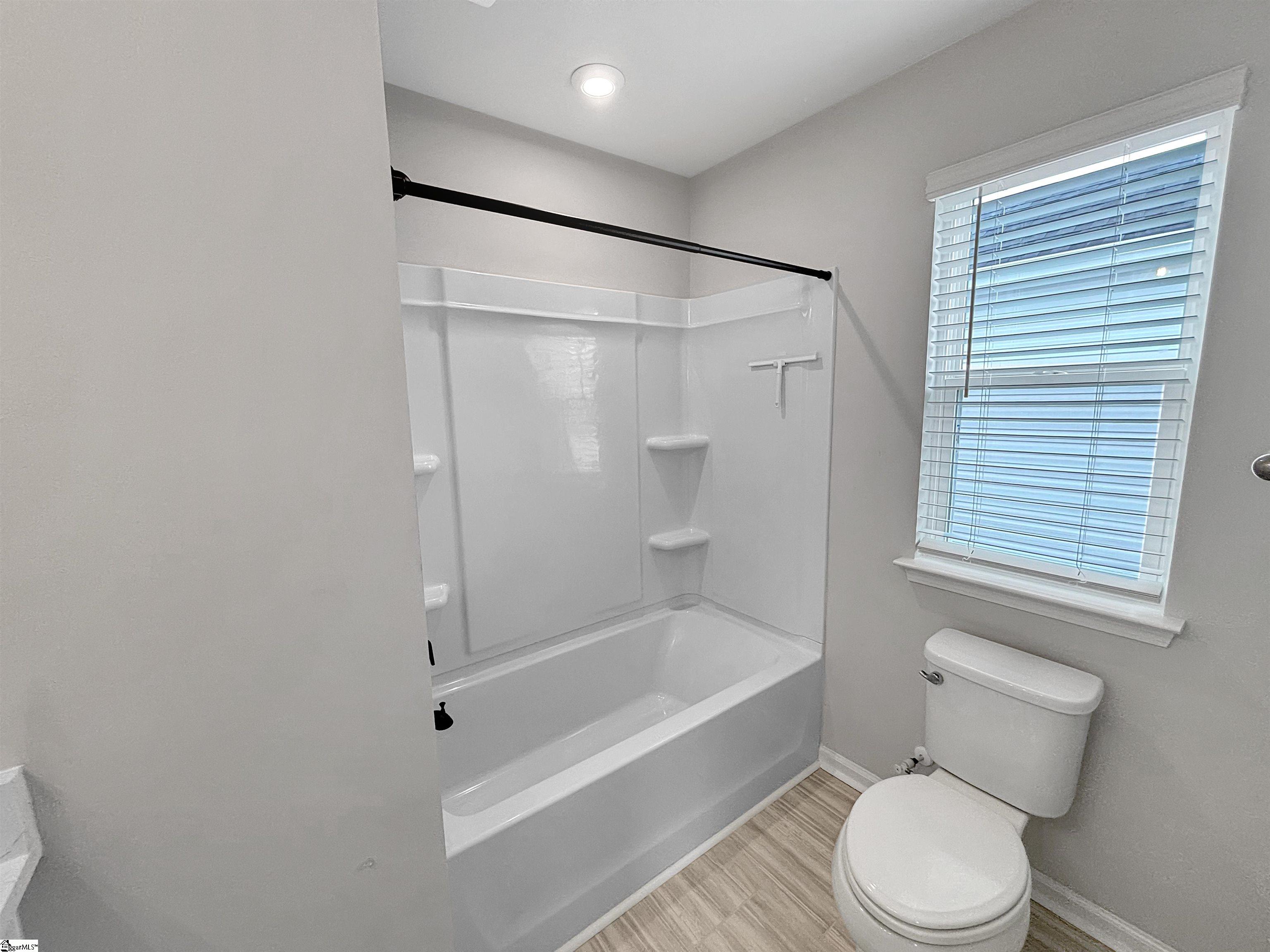 1597746 Property Photo 8