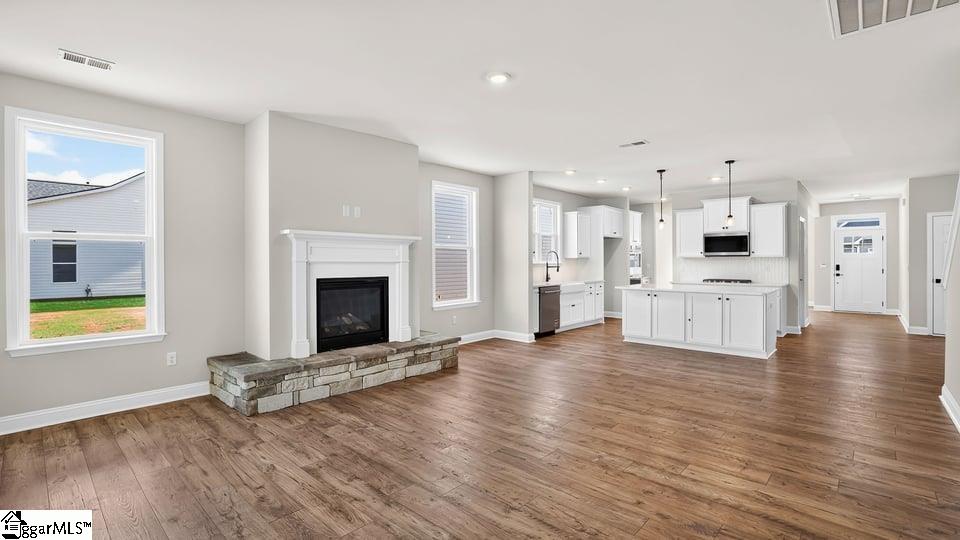 574 Woodcot Drive Property Photo 13