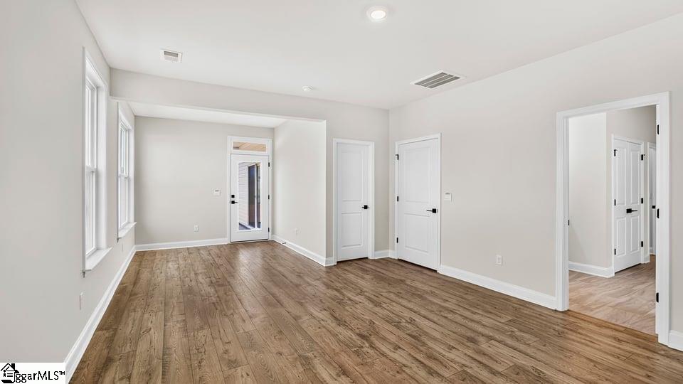 574 Woodcot Drive Property Photo 31