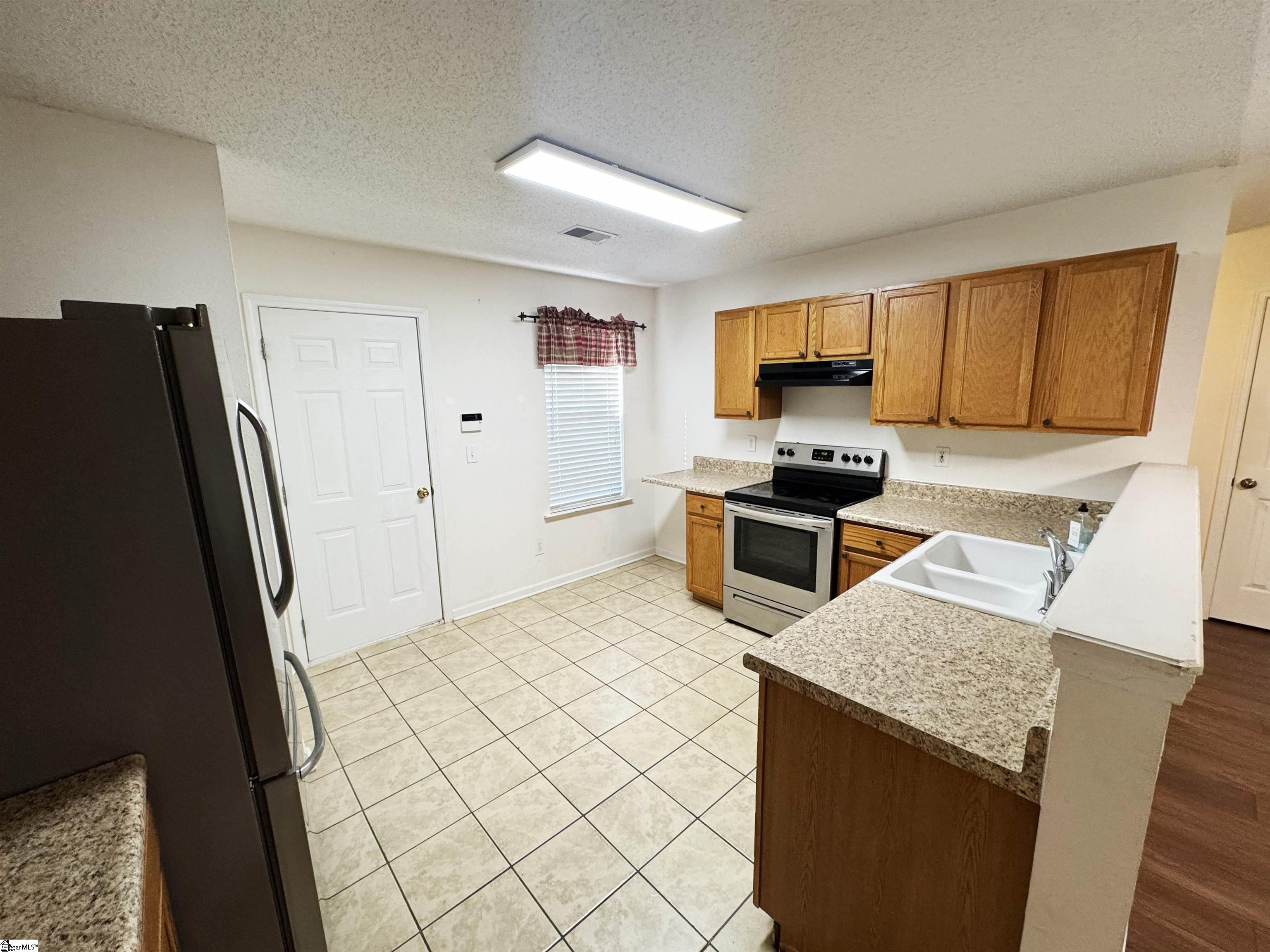 209 Winding Willow Trail Property Photo 4