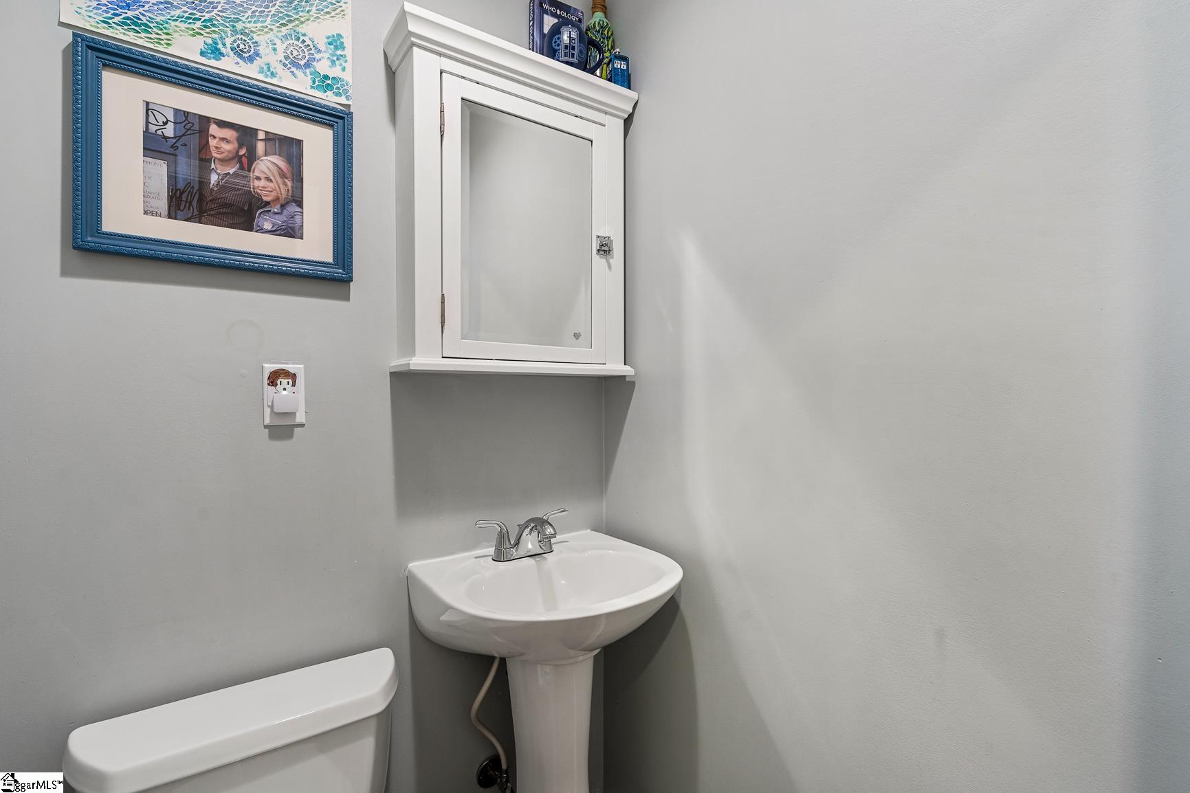 512 E Fredericks Street Property Photo 13