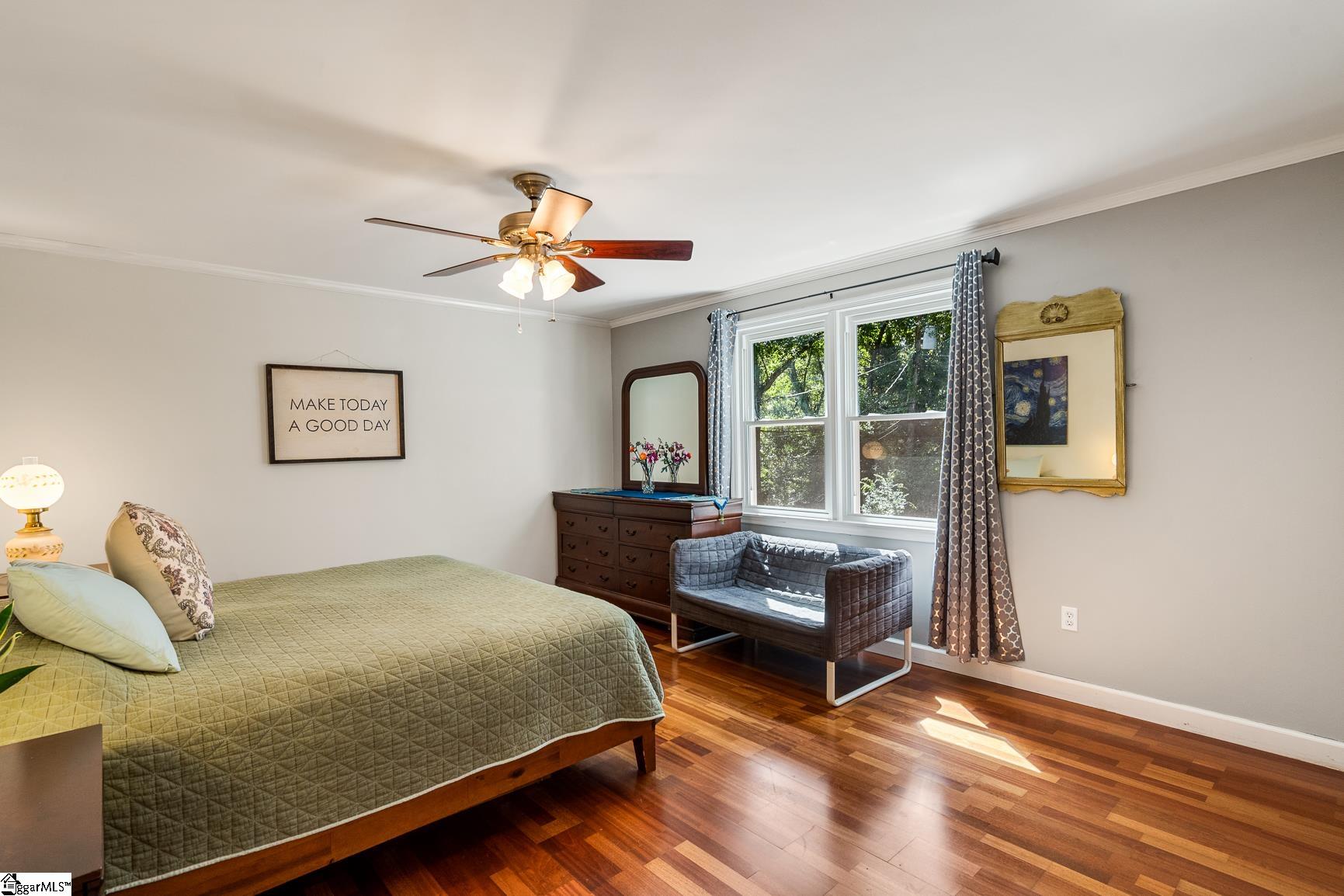 512 E Fredericks Street Property Photo 14