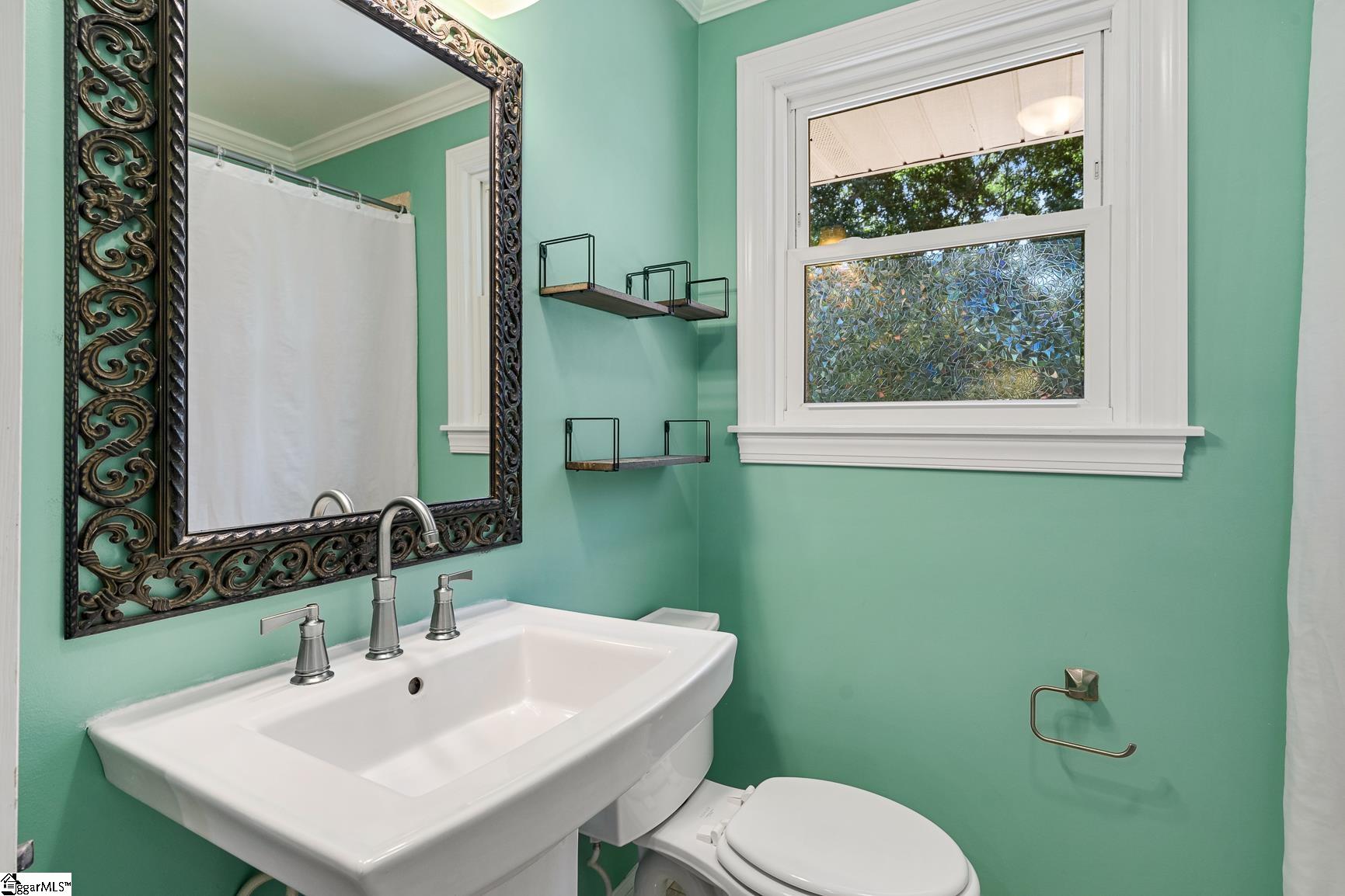 512 E Fredericks Street Property Photo 20