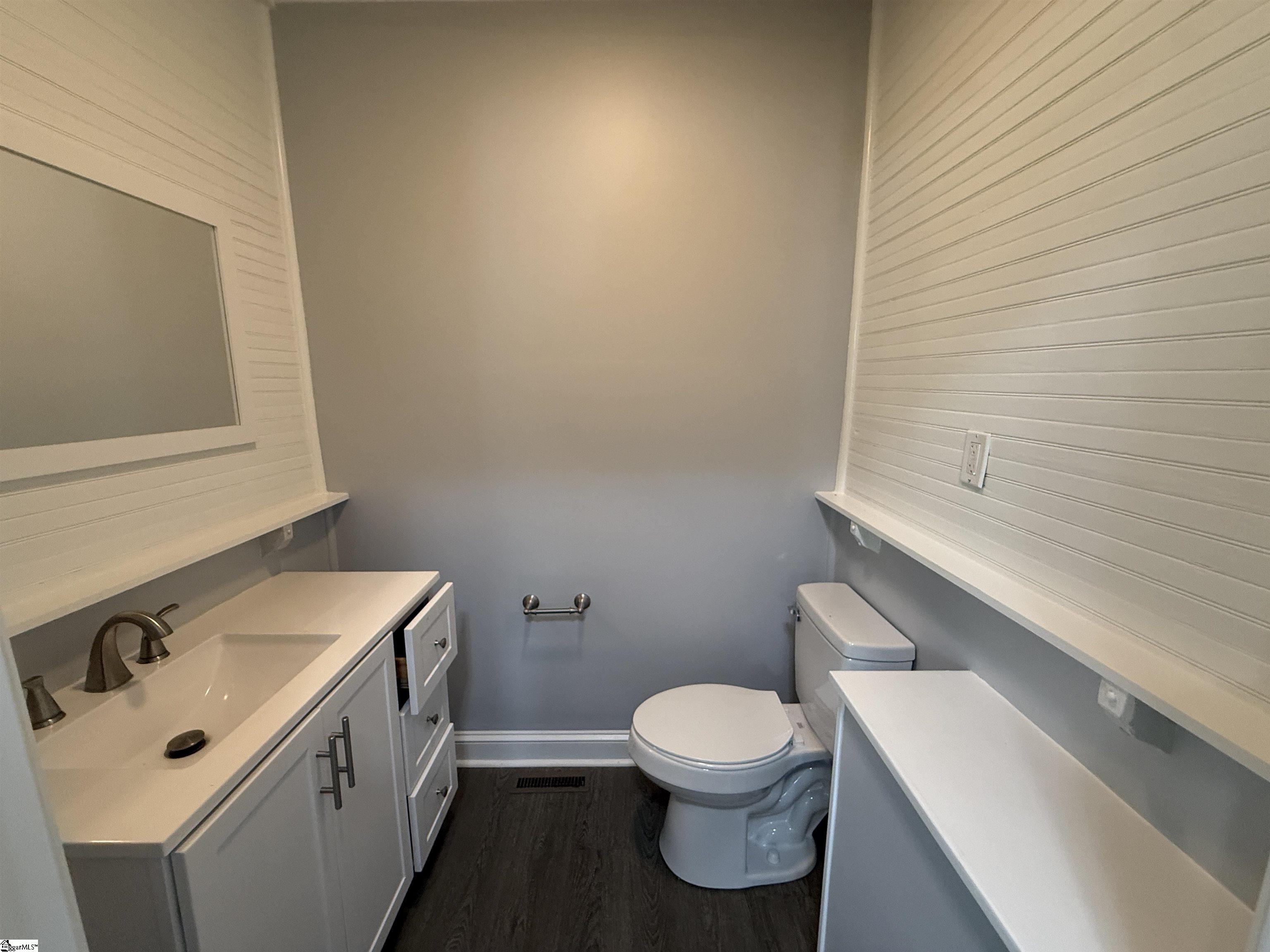 402 Florence Street Property Photo 10