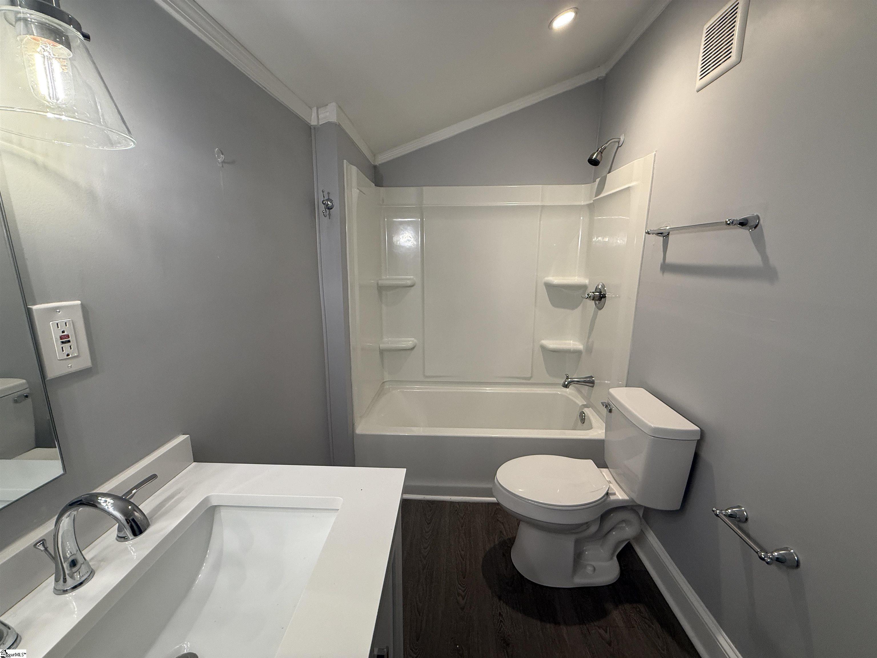 402 Florence Street Property Photo 17