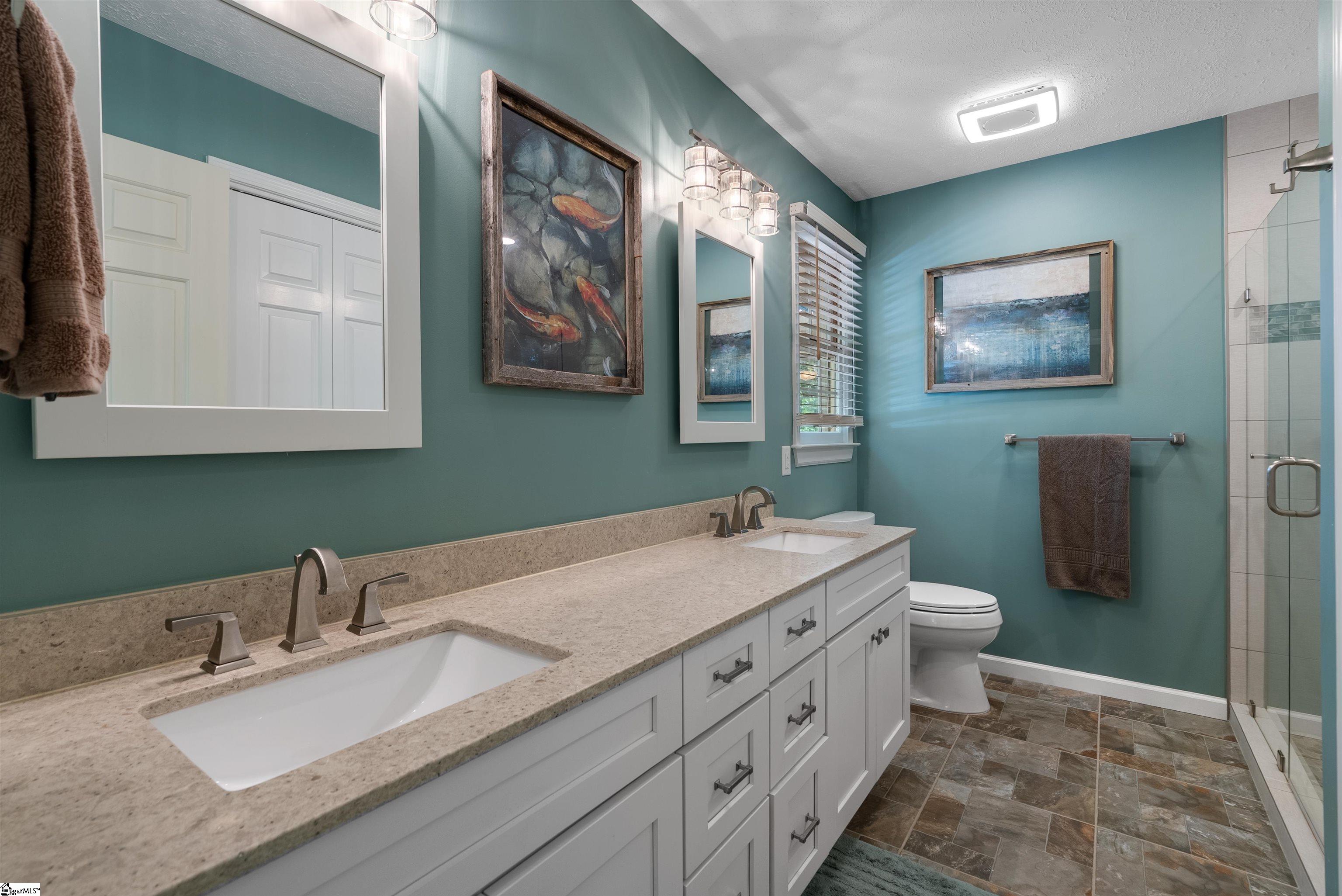 1597772 Property Photo 25