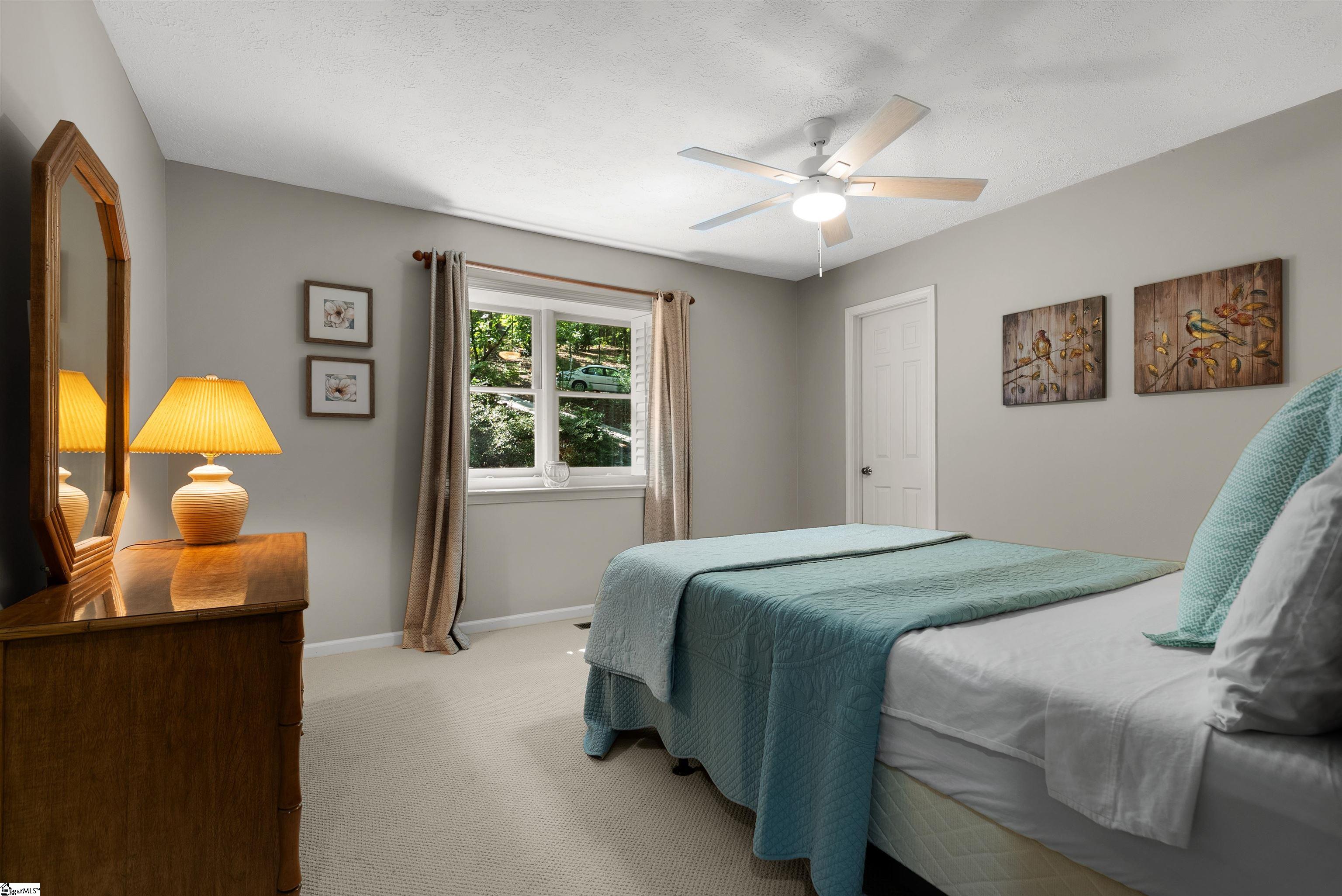 1597772 Property Photo 27