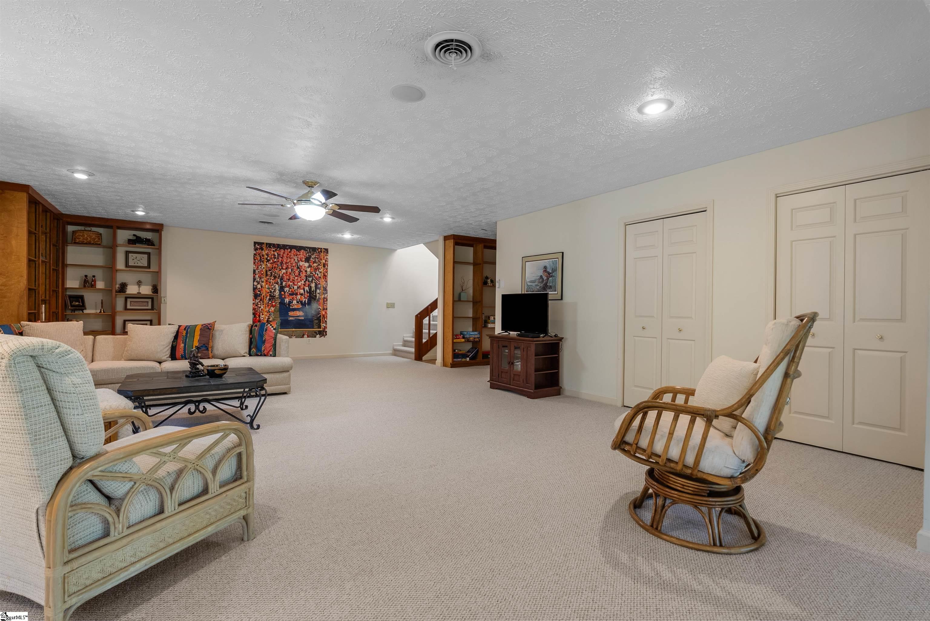 1597772 Property Photo 33