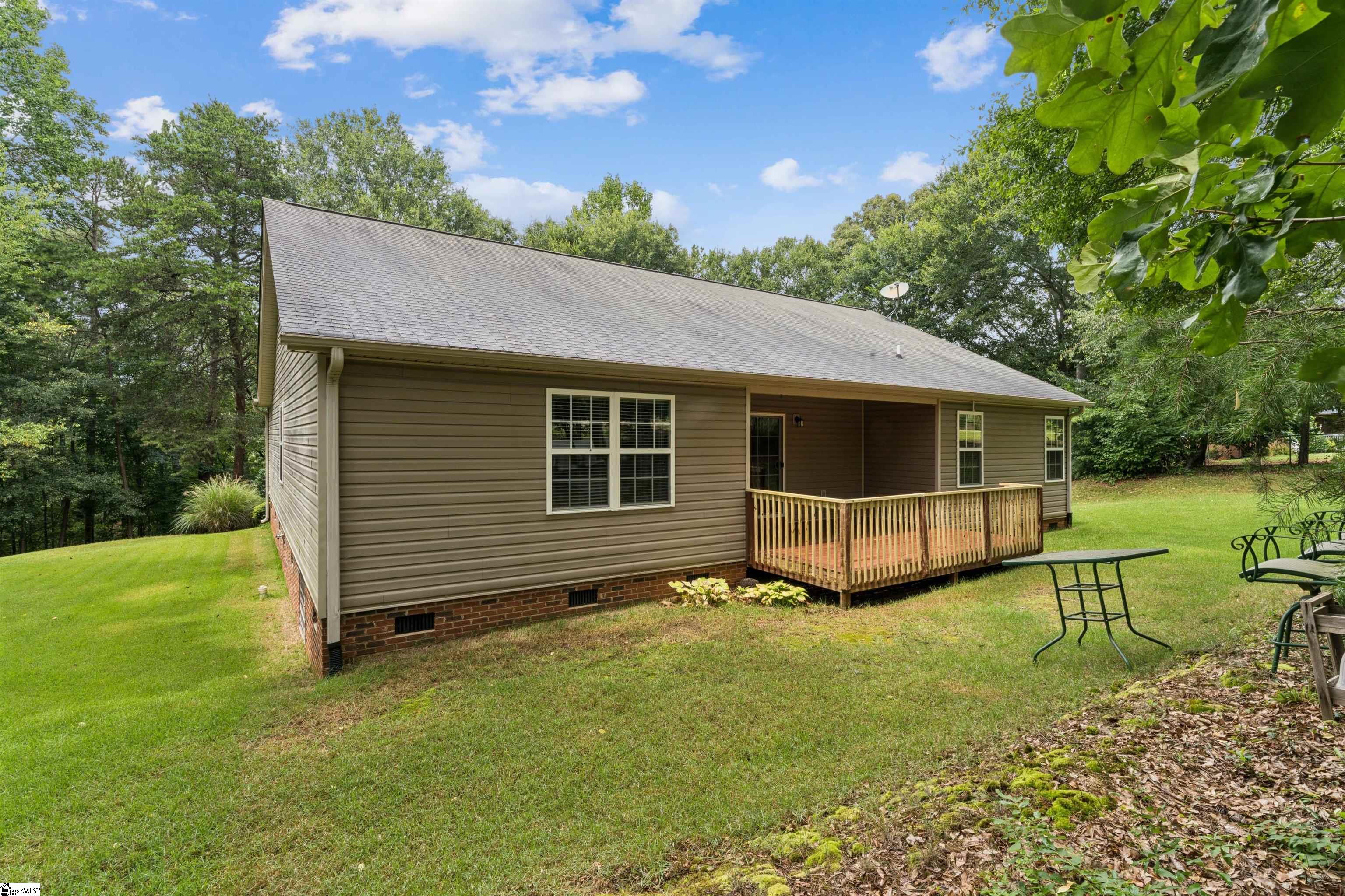 113 Valley Drive Property Photo 5