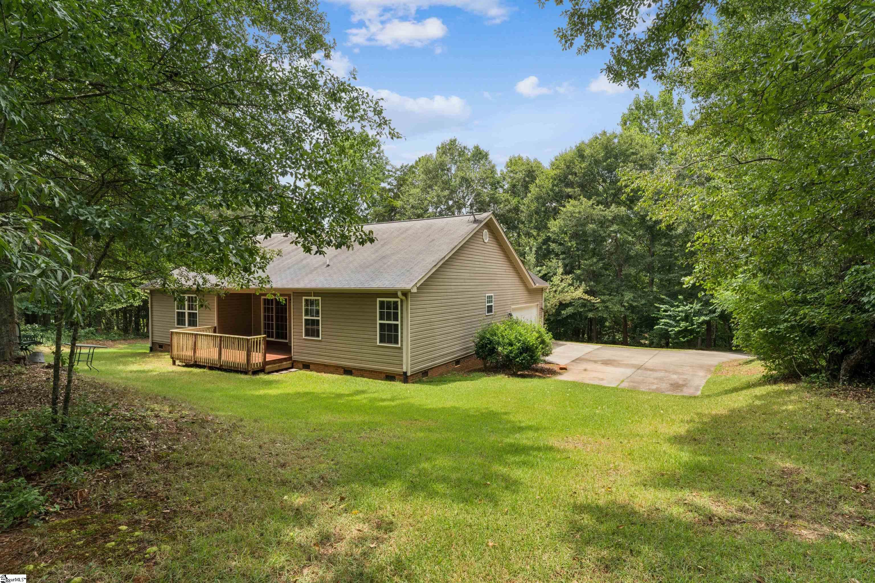 113 Valley Drive Property Photo 6