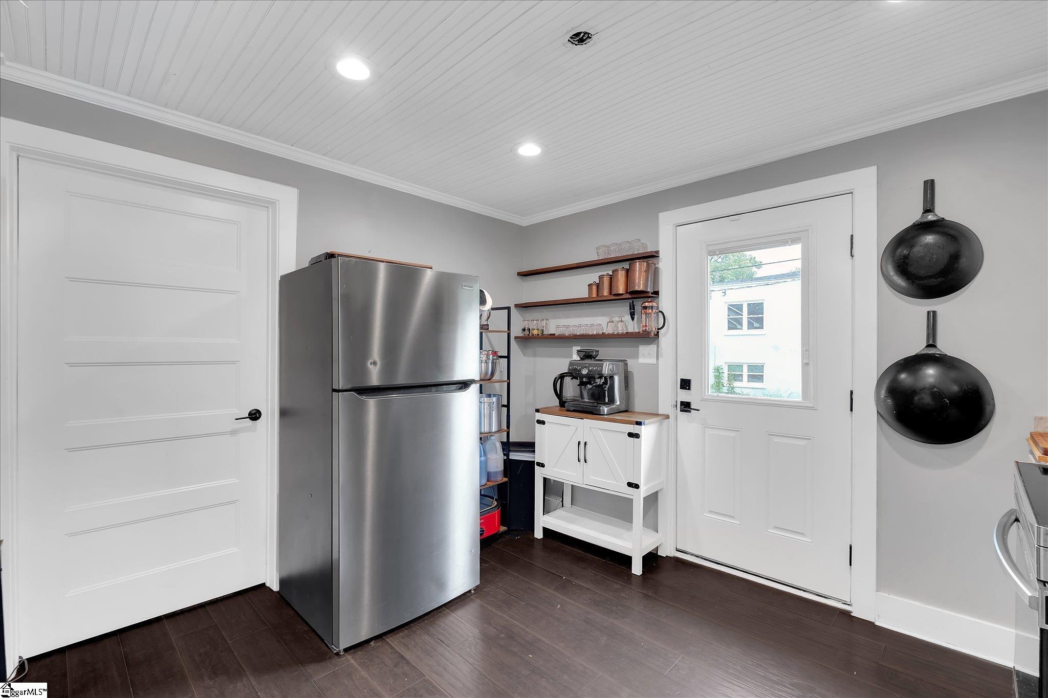 306 Lady Street Property Photo 15