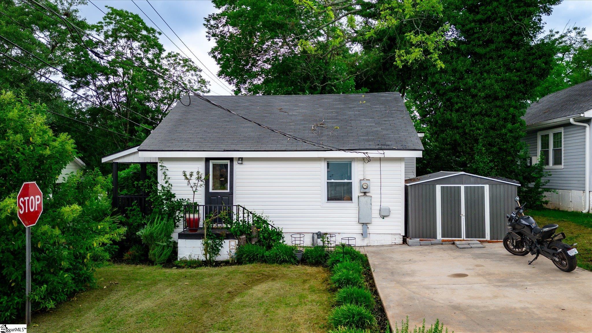 306 Lady Street Property Photo 23
