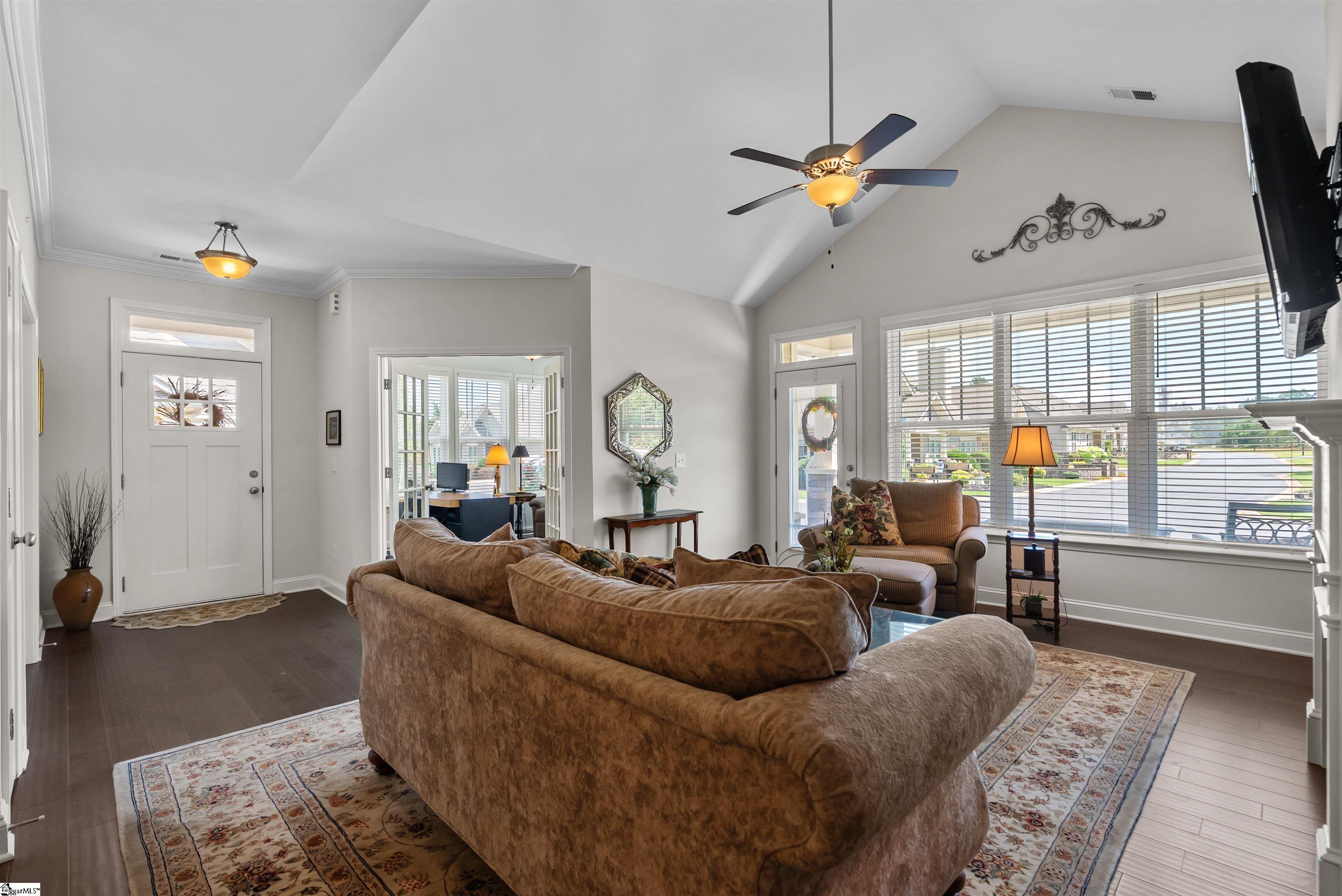 1597789 Property Photo 6