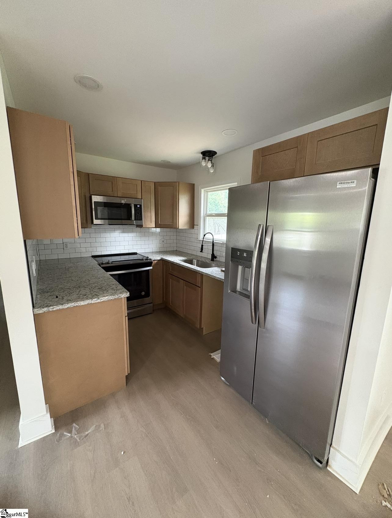18 Brookview Drive Property Photo 4