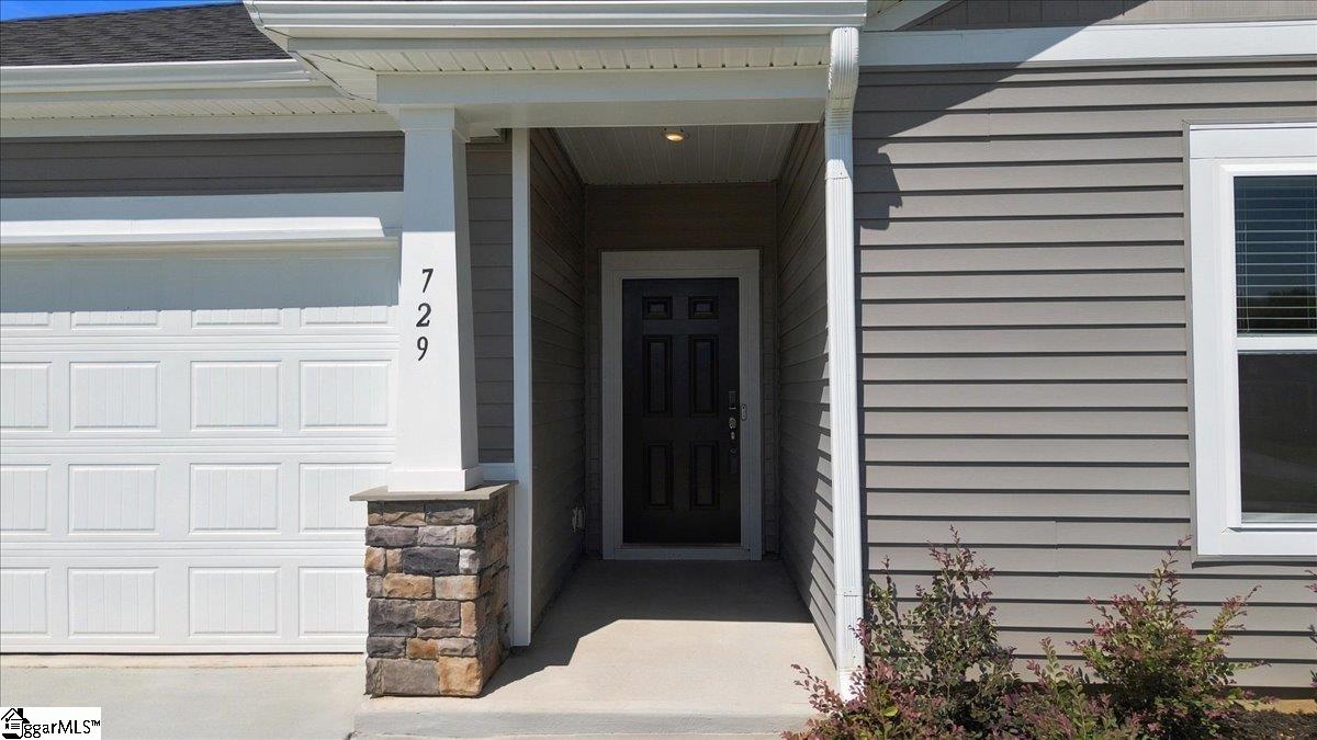 729 Parry Court Property Photo 4