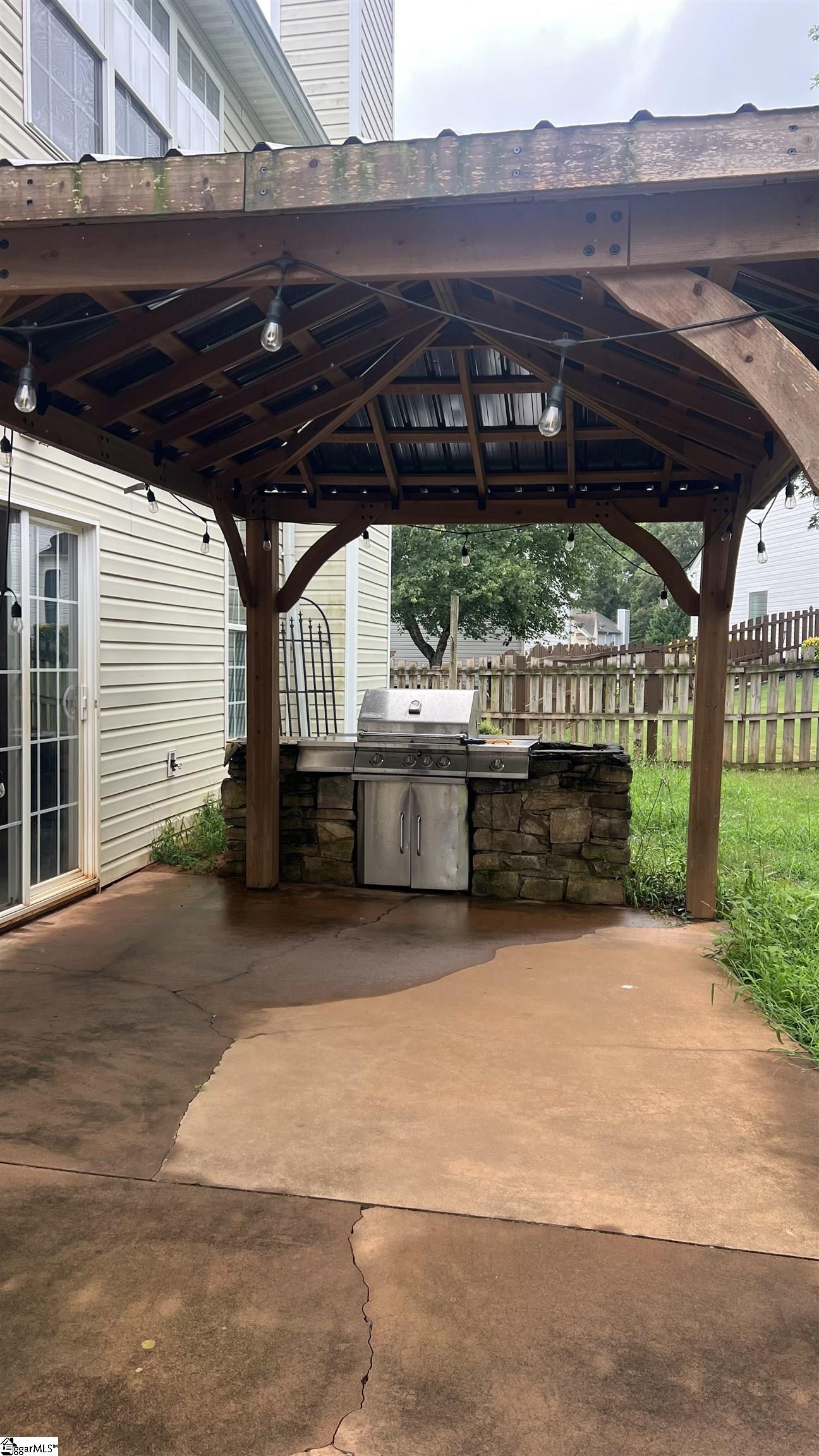 22 Stonewater Drive Property Photo 4