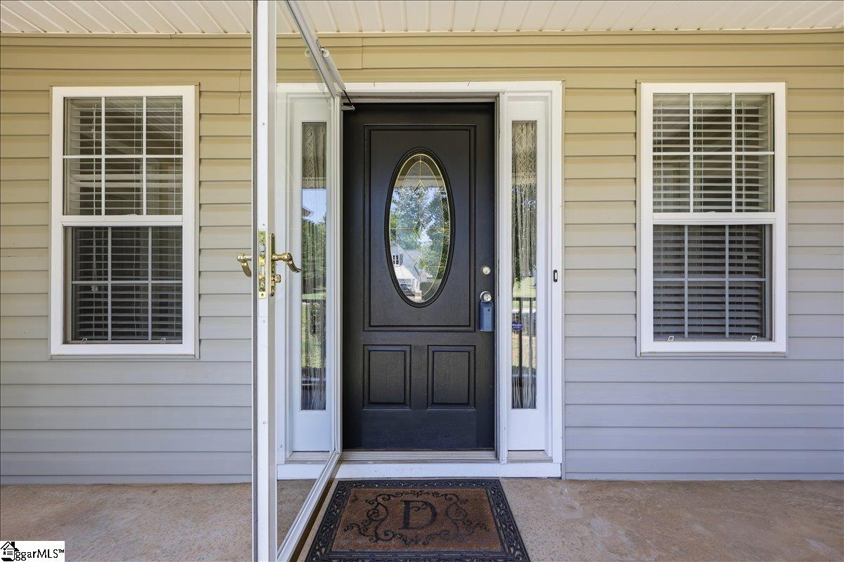 1 Brooke Lee Circle Property Photo 5