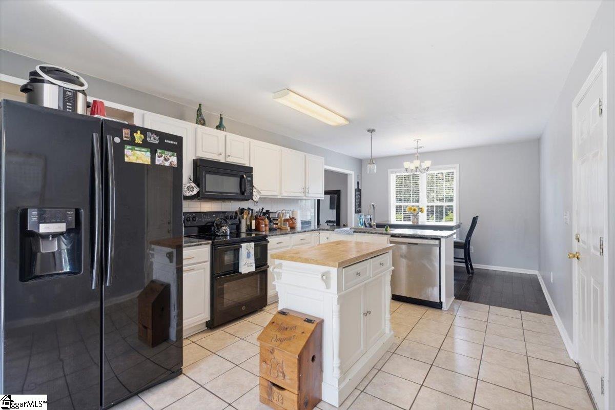 305 Golden Leaf Lane Property Photo 11