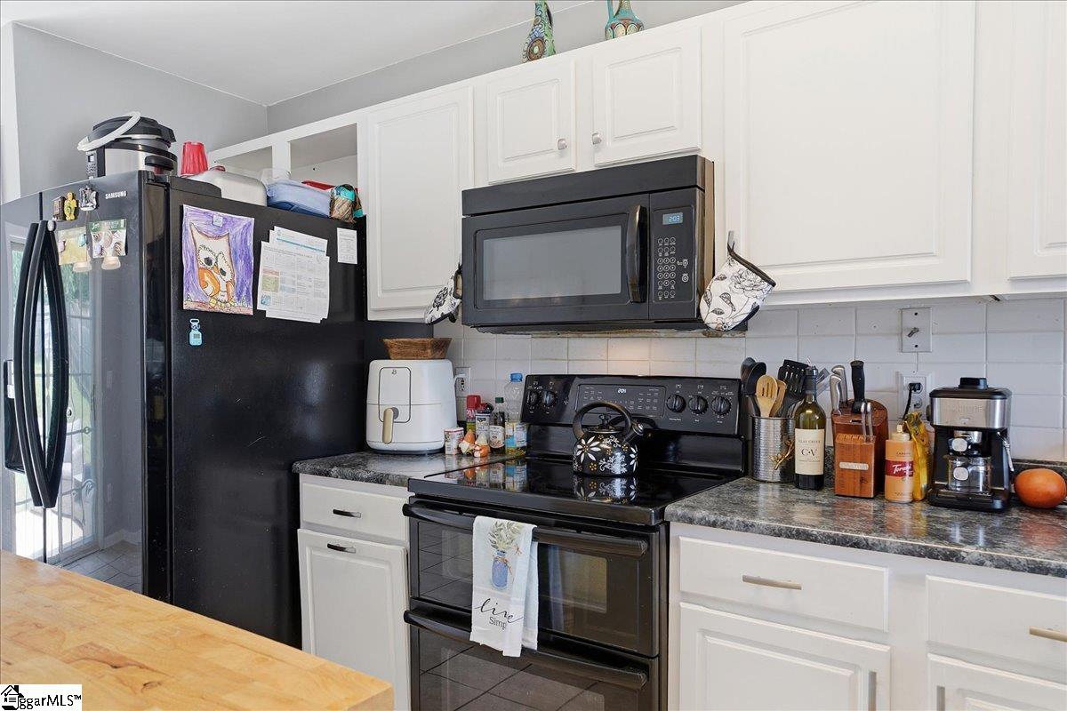 305 Golden Leaf Lane Property Photo 13