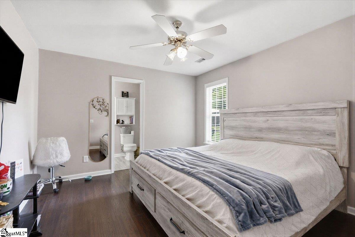 305 Golden Leaf Lane Property Photo 17