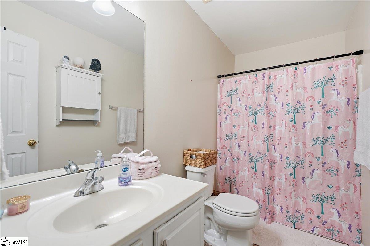 305 Golden Leaf Lane Property Photo 22