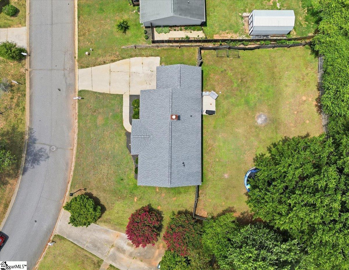 305 Golden Leaf Lane Property Photo 28