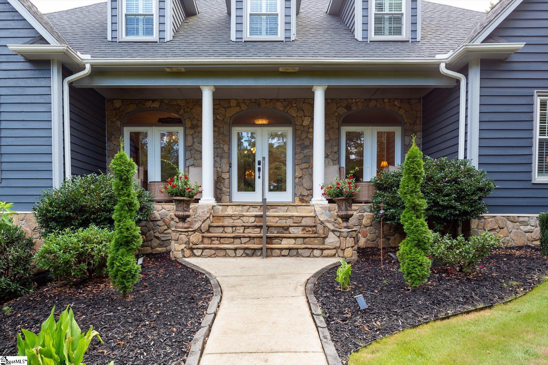 115 S Embler Court Property Photo 4