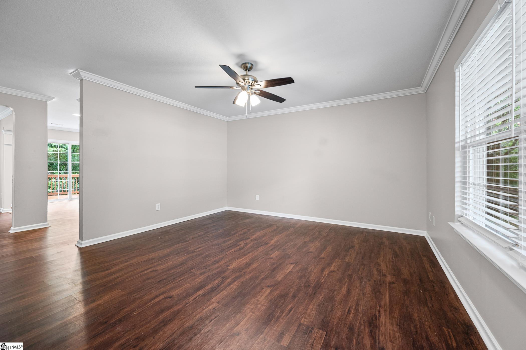 101 Kingscreek Drive Property Photo 4