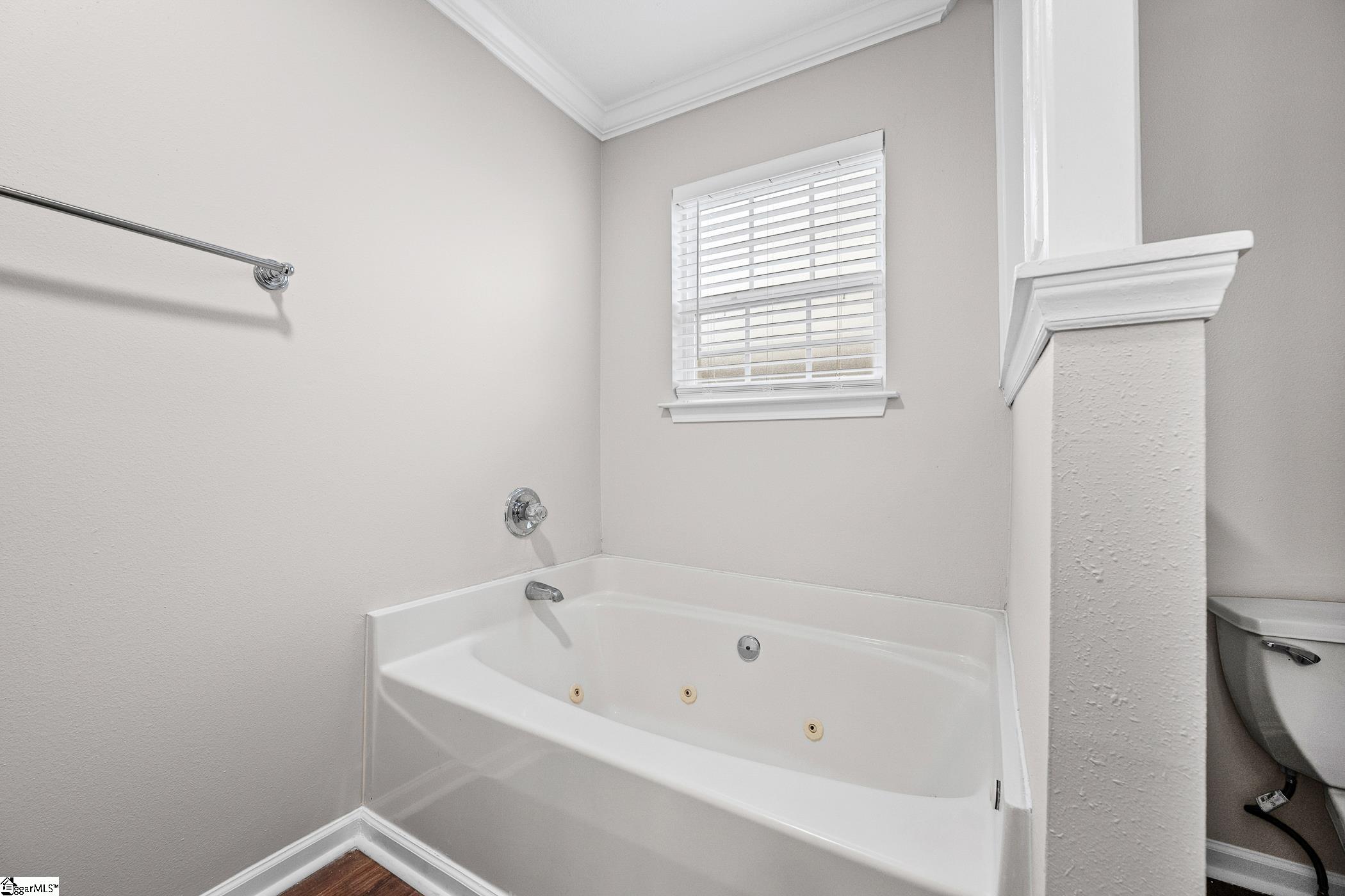 101 Kingscreek Drive Property Photo 13