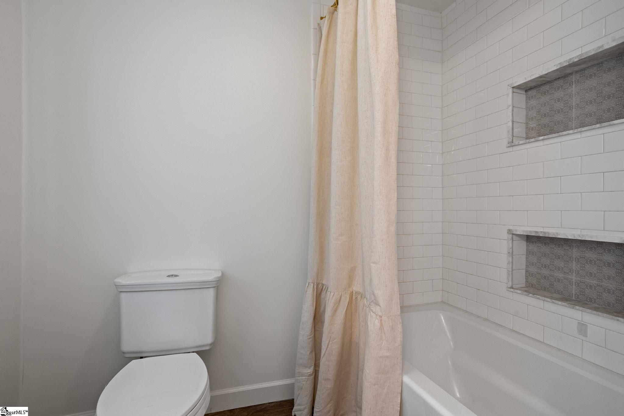 114 Woodhill Lane Property Photo 18