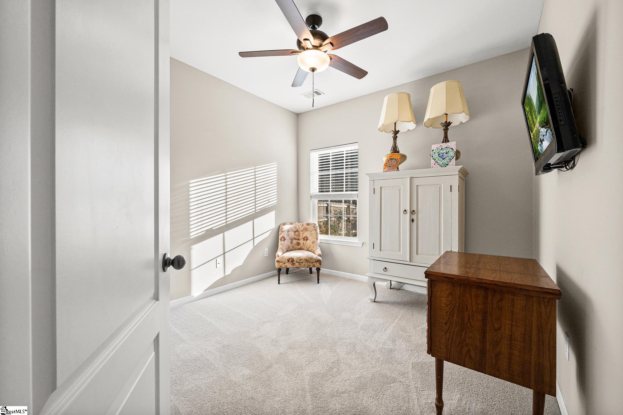 6 Meadowrise Lane Property Photo 8