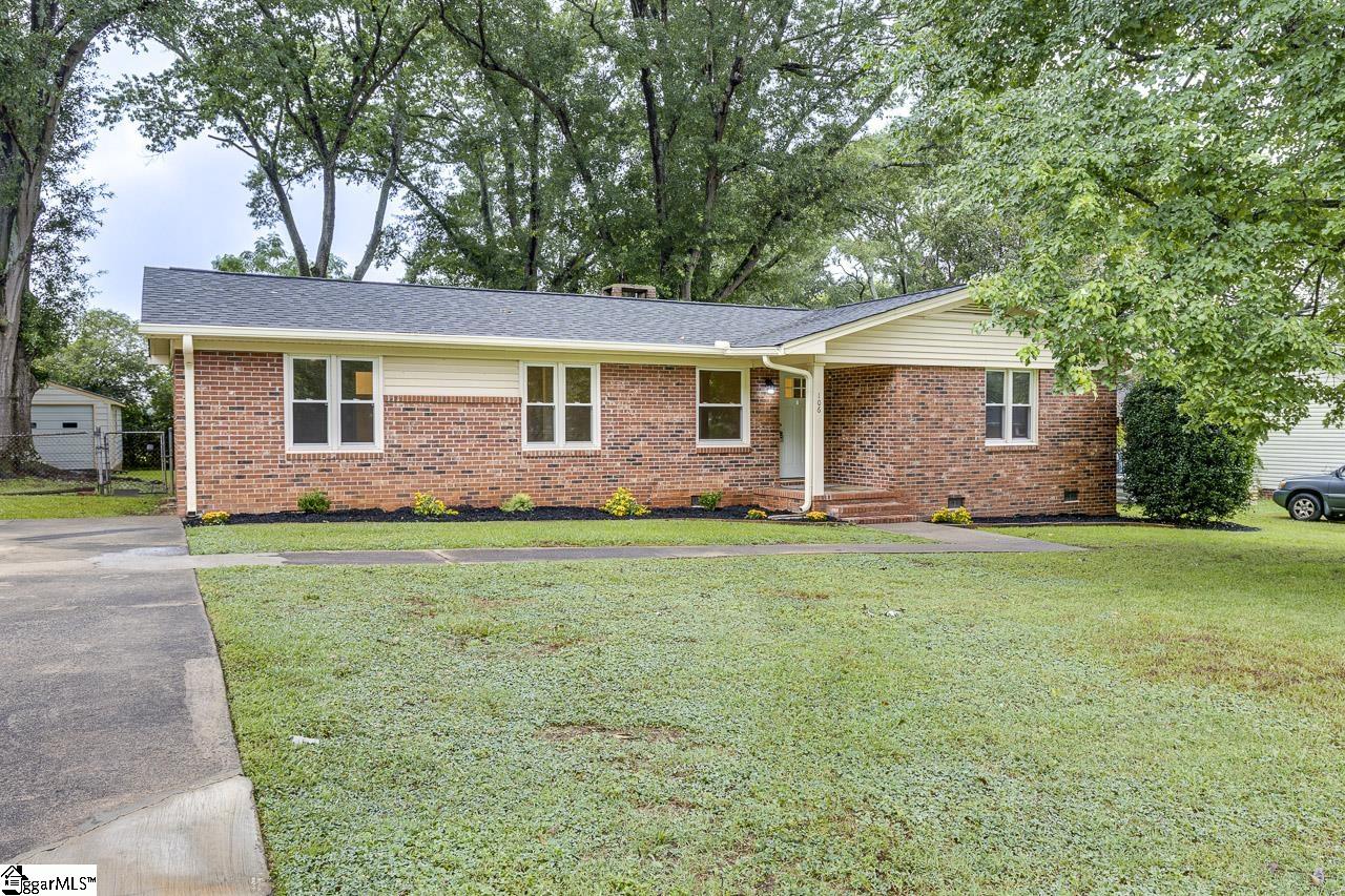 106 Roebuck Drive Property Photo 2