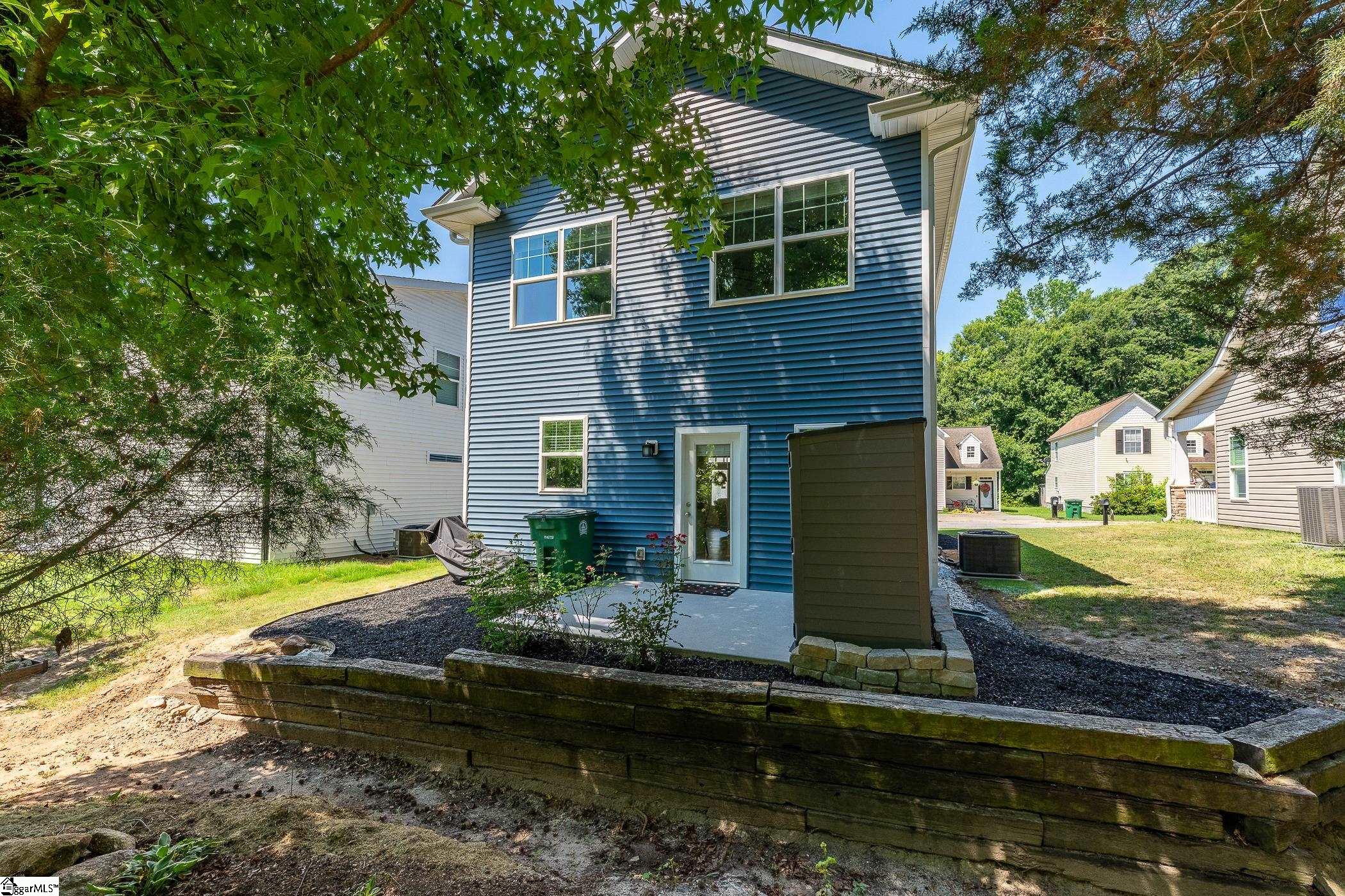 111 Crown Court Property Photo 4