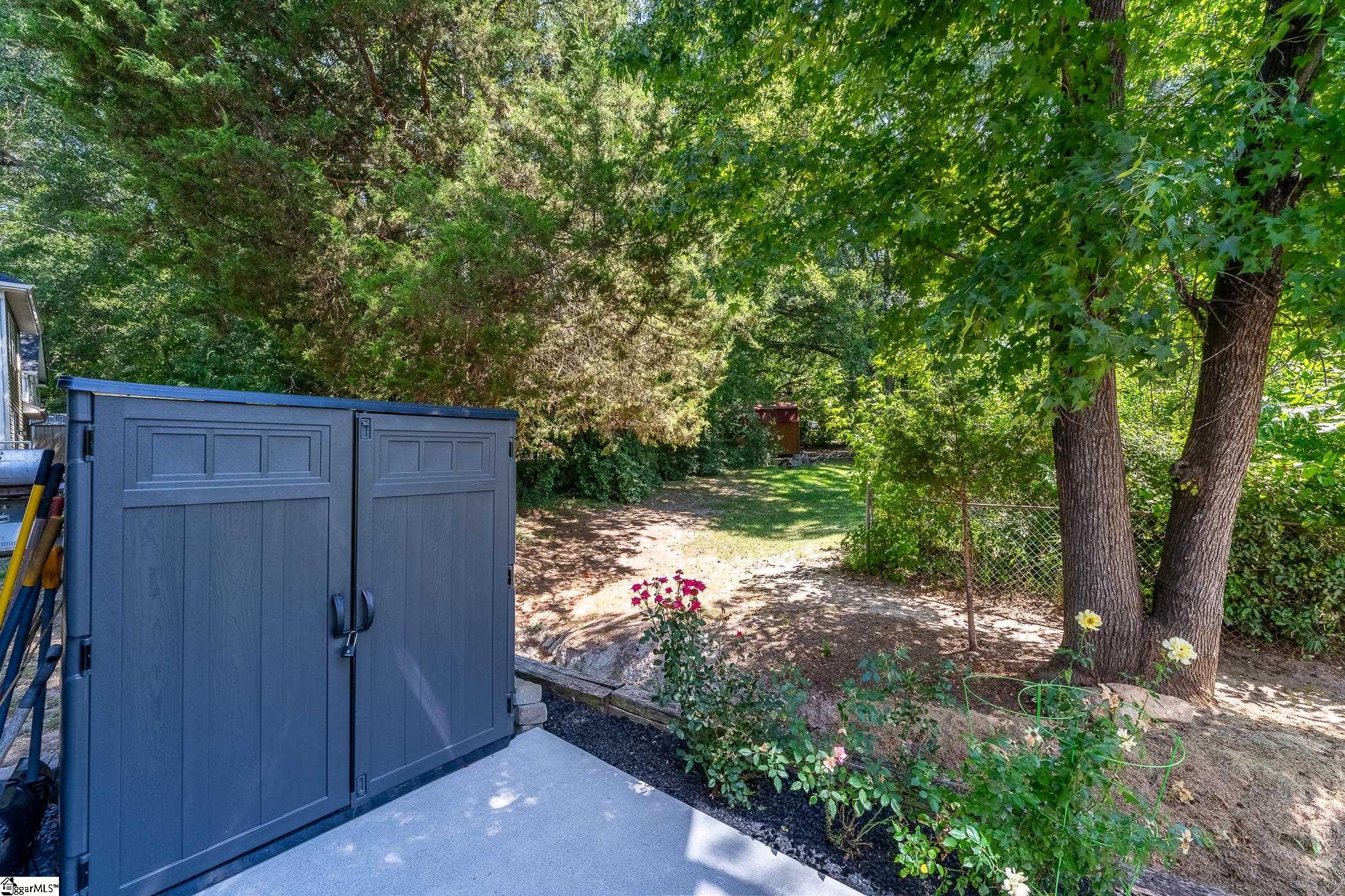 111 Crown Court Property Photo 6